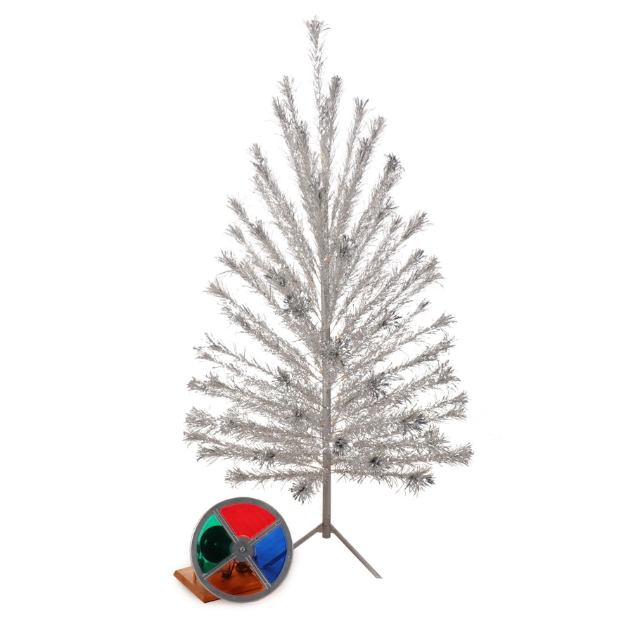 Silver Tinsel Christmas Tree With Spotlight and Colored Lenses