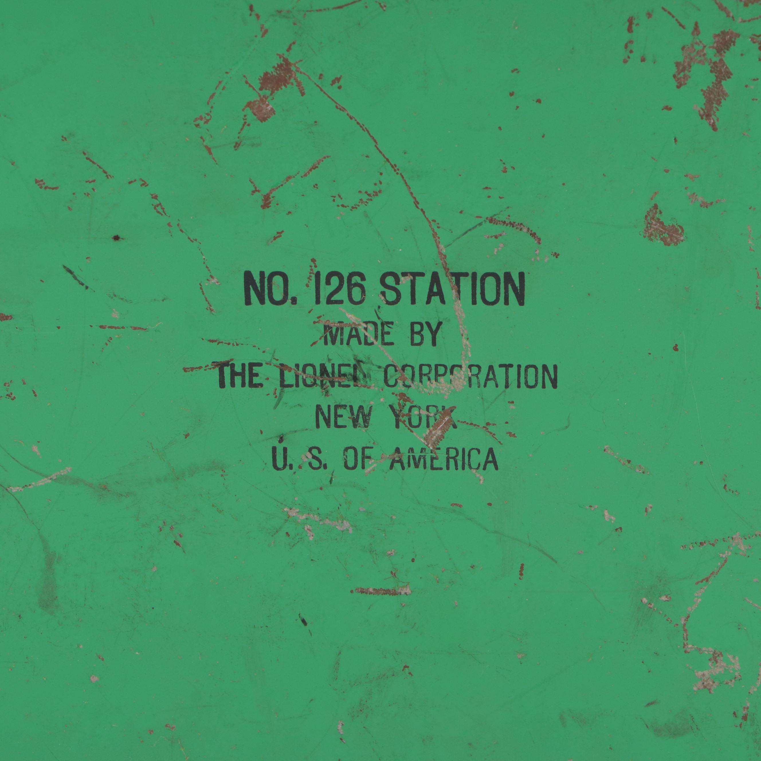 Lionel No.126 Station with Other Operating Accessories, Mid to Late 10th Century