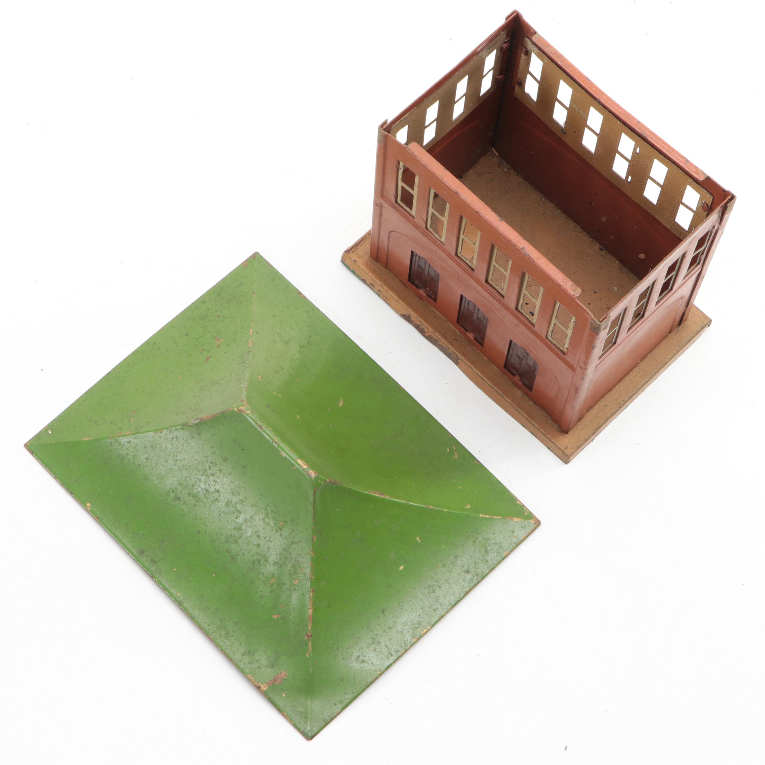 Lionel No.126 Station with Other Operating Accessories, Mid to Late 10th Century