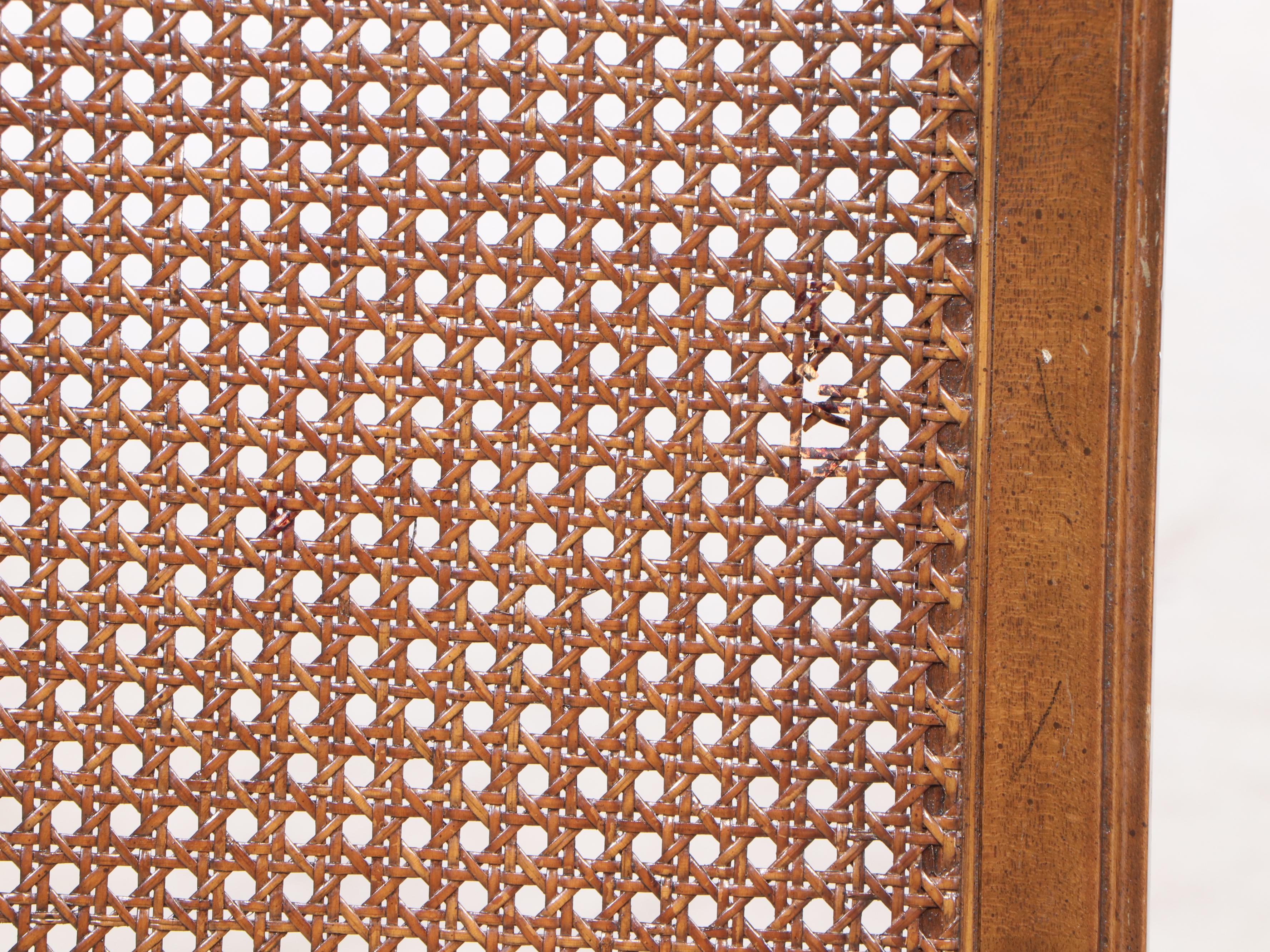 Henredon Mediterranean Style Pecan Seven-Piece Dining Set