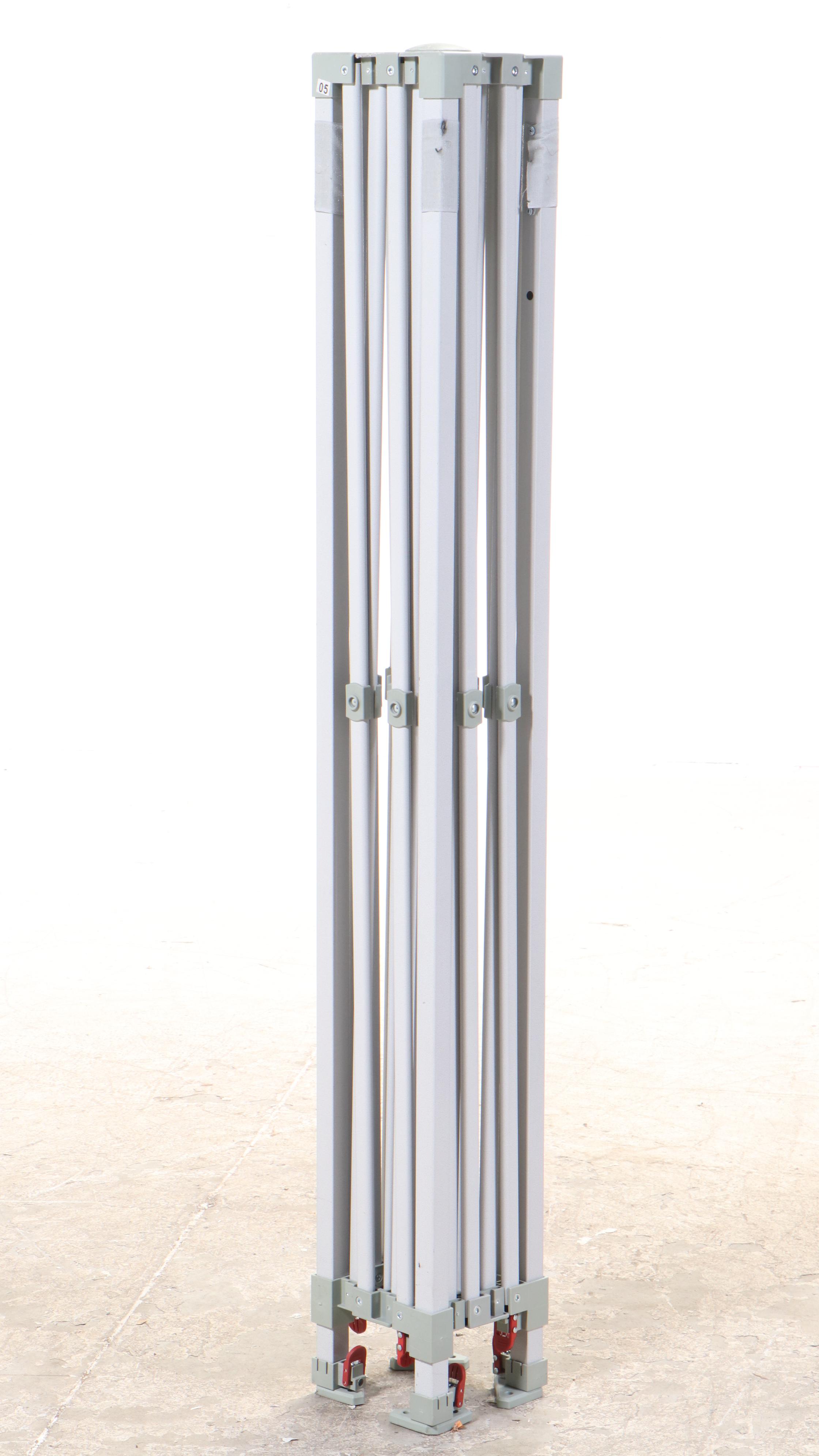 Expanding Metal Tent Frame with Carrier