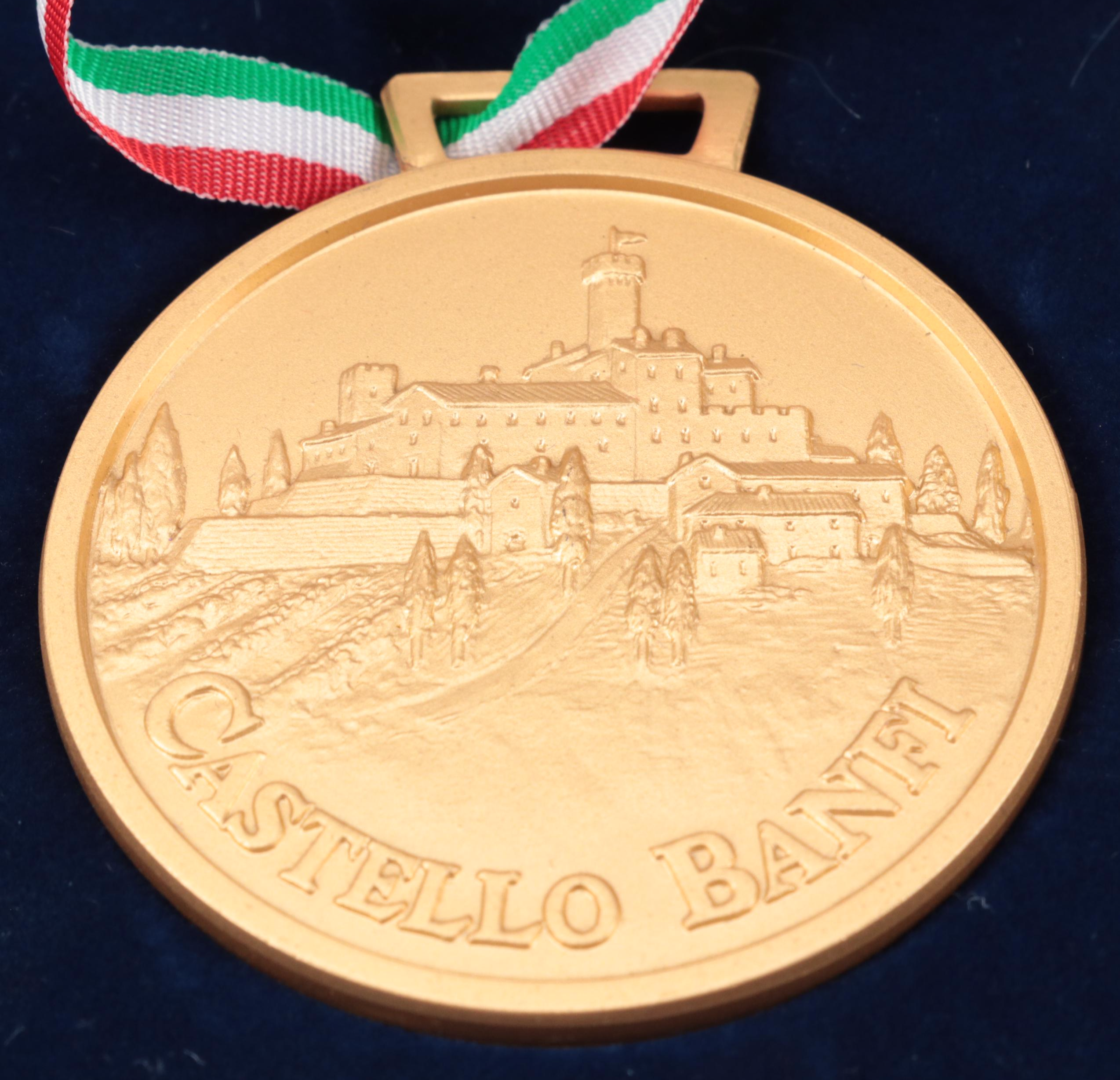 Oceania Club Luggage Tag with Castello Banfi Brass Medals