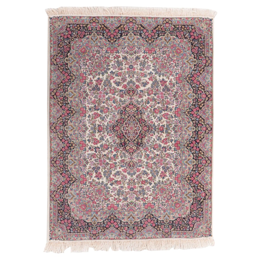 5' x 7'5 Hand-Knotted Persian Isfahan Area Rug