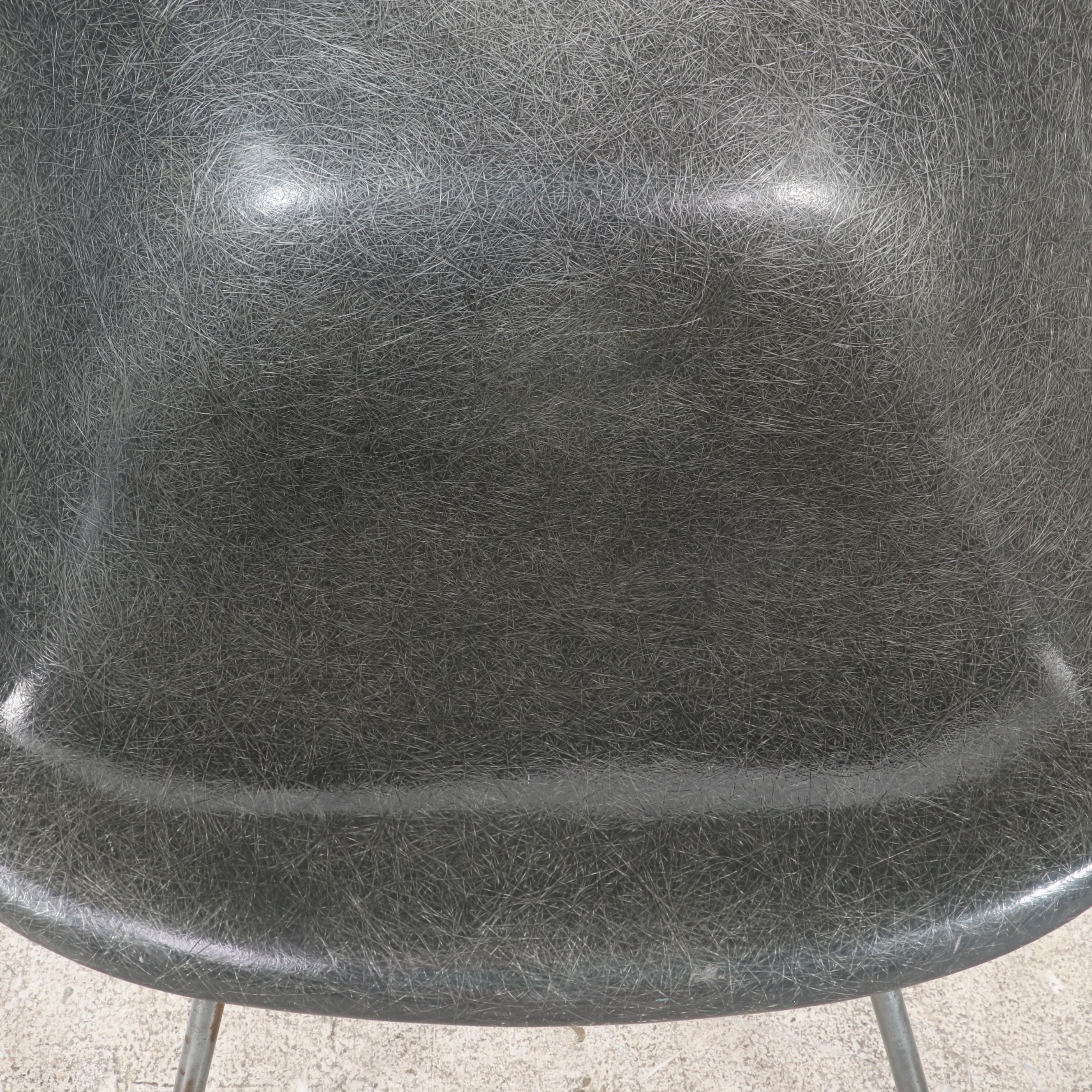 Charles Eames for Herman Miller Zenith Plastics Rope-Edge Fiberglass Shell Chair