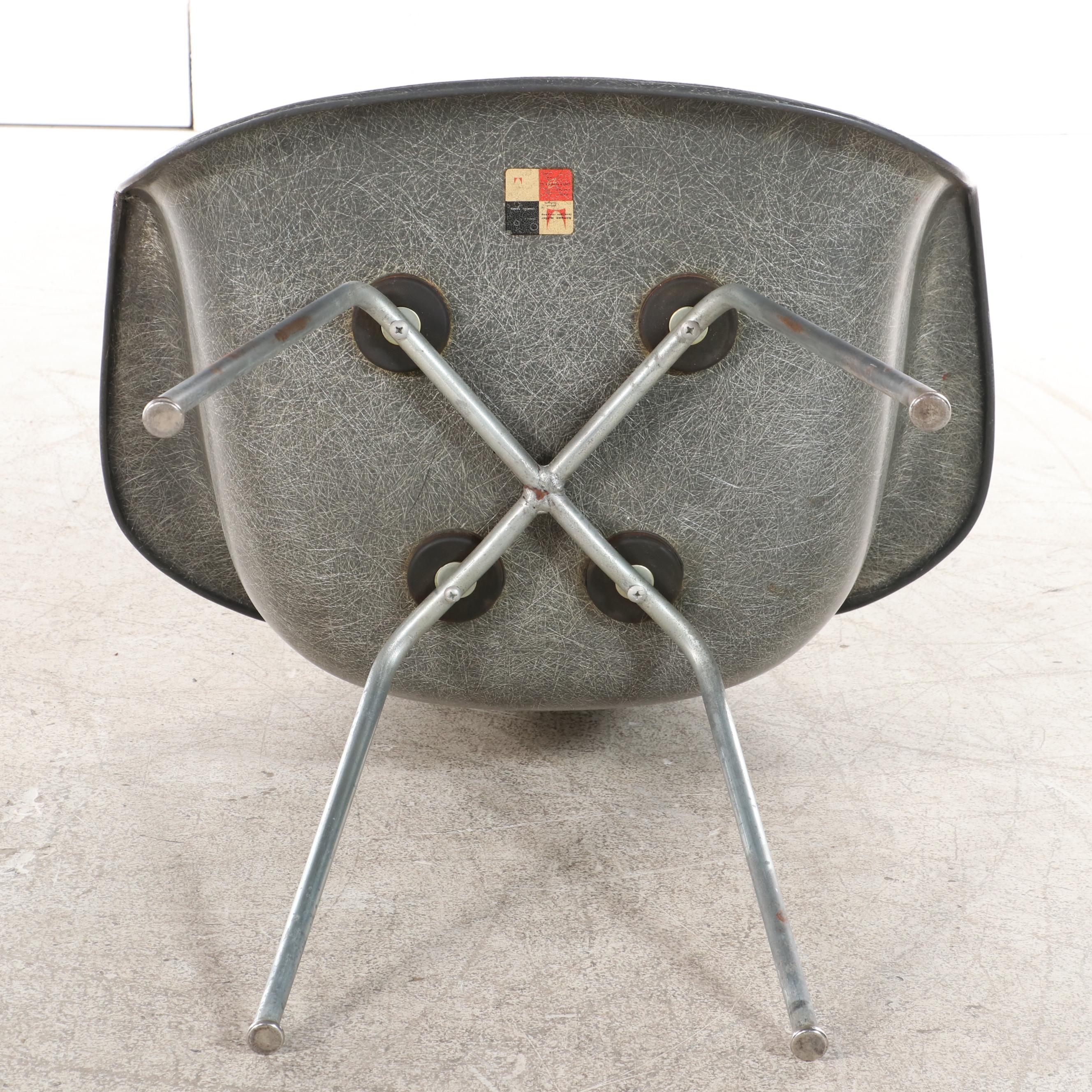 Charles Eames for Herman Miller Zenith Plastics Rope-Edge Fiberglass Shell Chair