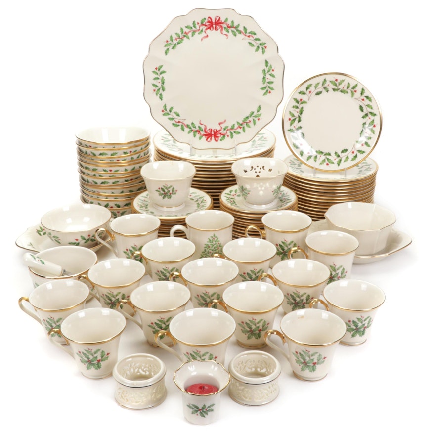Lenox "Holiday" Porcelain Dinnerware and Table Accessories, Late 20th Century