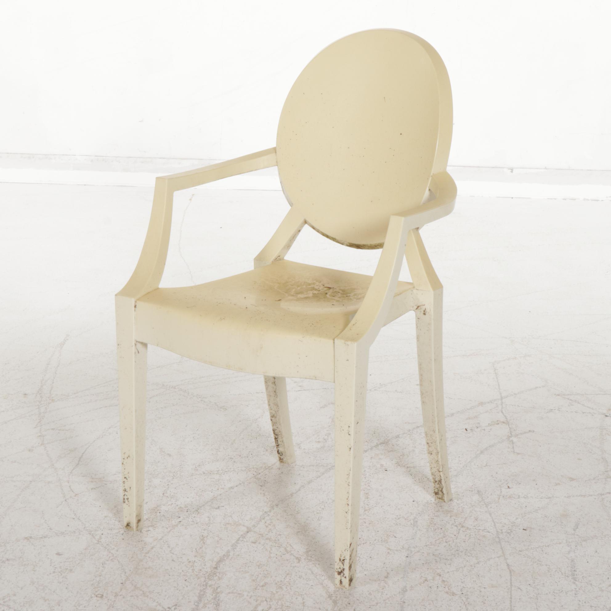 Four Louis Ghost S+ARCK by Kartell Plastic Chairs with PE Rattan Folding Table