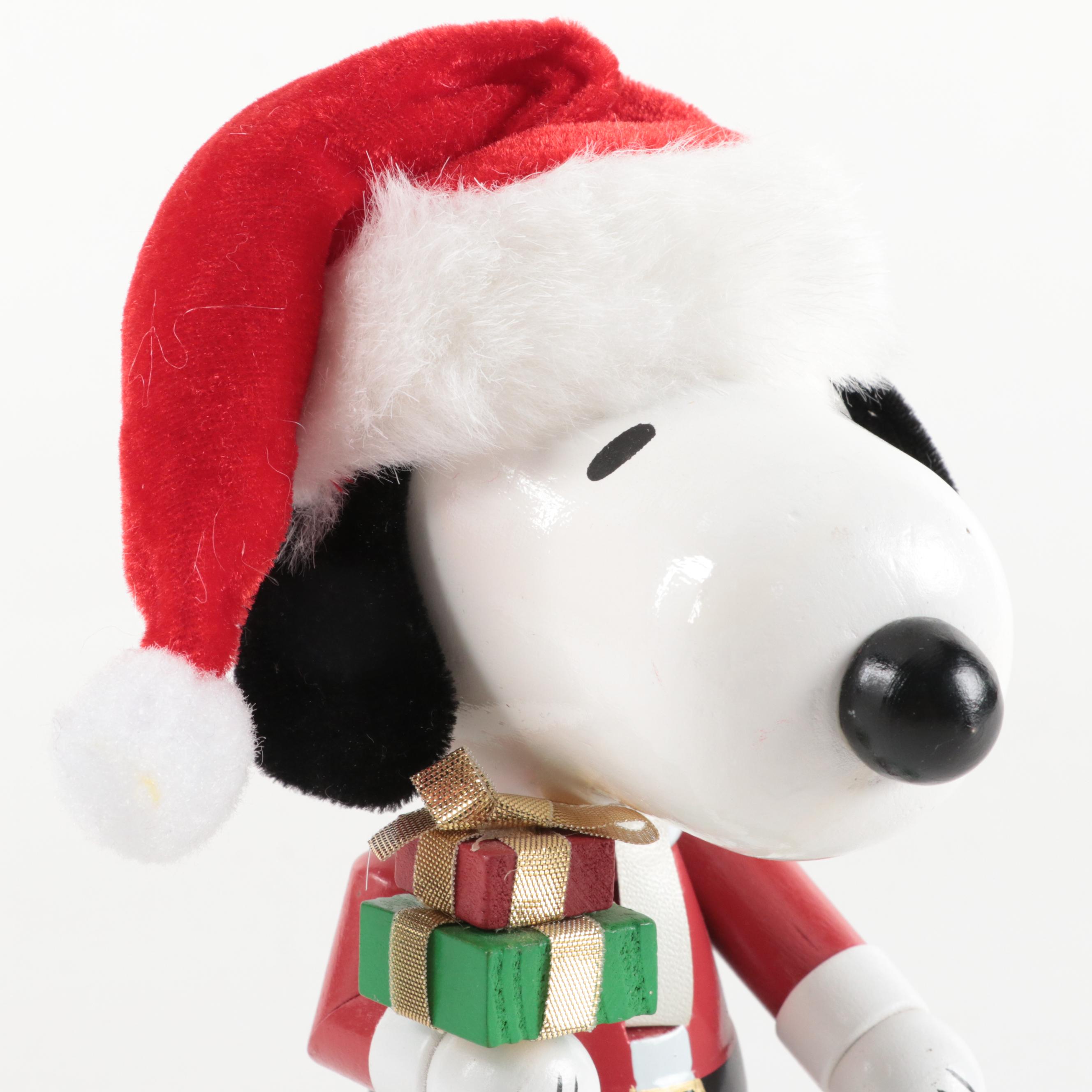 DanDee International Limited Peanuts Snoopy Christmas Nutcracker, 2017