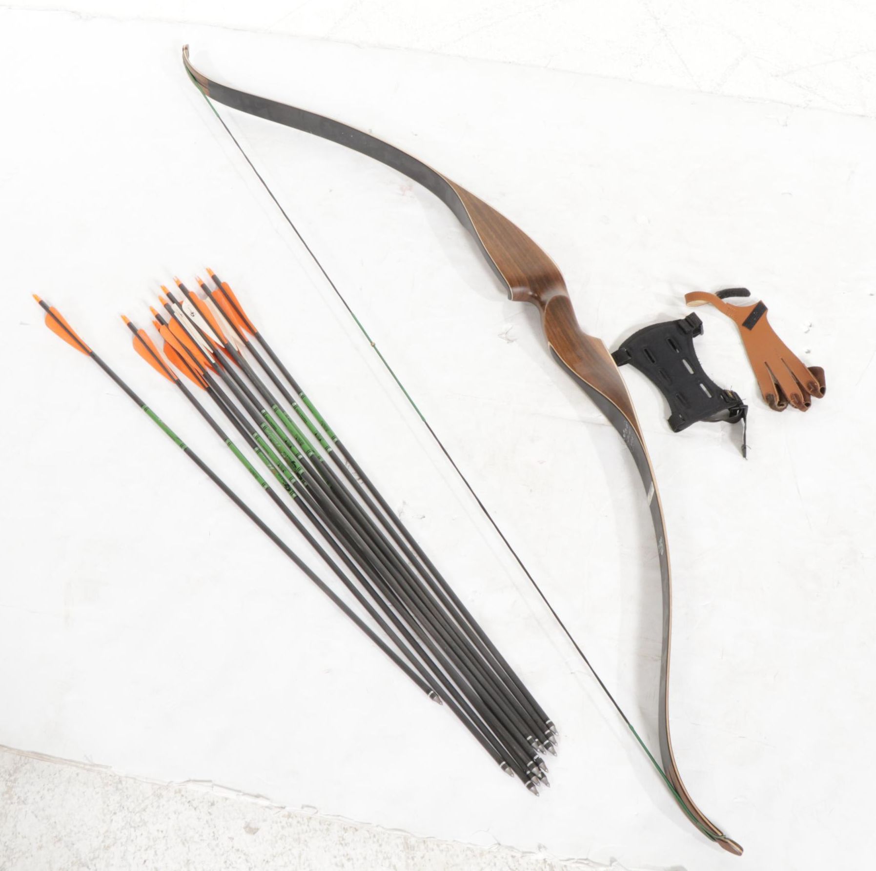 Martin Archery X-200 Recurve Bow with Gold Tip XT Hunter Arrows
