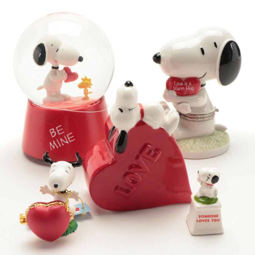 The Bradford Exchange "Snoopy, I Love You" Music Box and Other Peanuts Décor