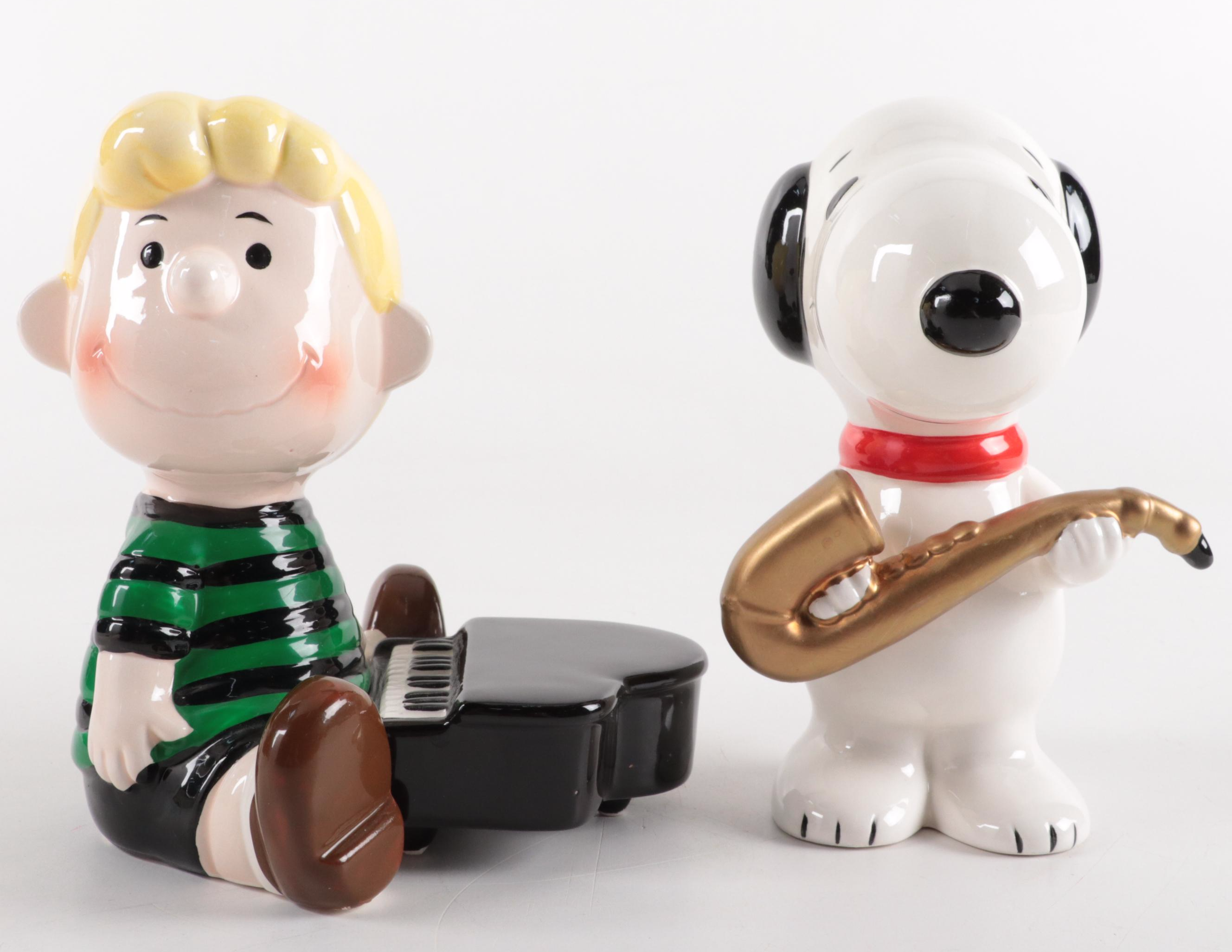 The Peanuts Gang Playing Instruments Ceramic Coin Still Banks, 1966