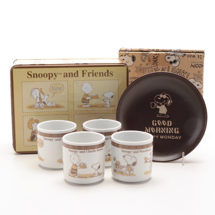 Yamaka "Snoopy" Ceramic Plate with "Snoopy and Friends" Ceramic Mugs