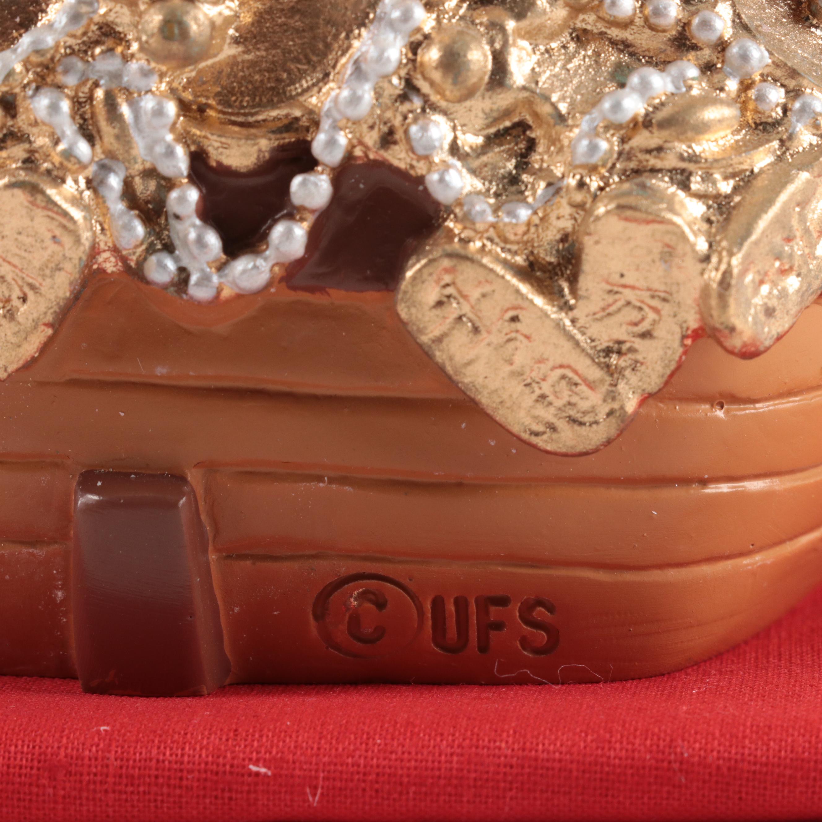 Sun Hing Toy Co. Peanuts Resin Chinese Boat Figurine