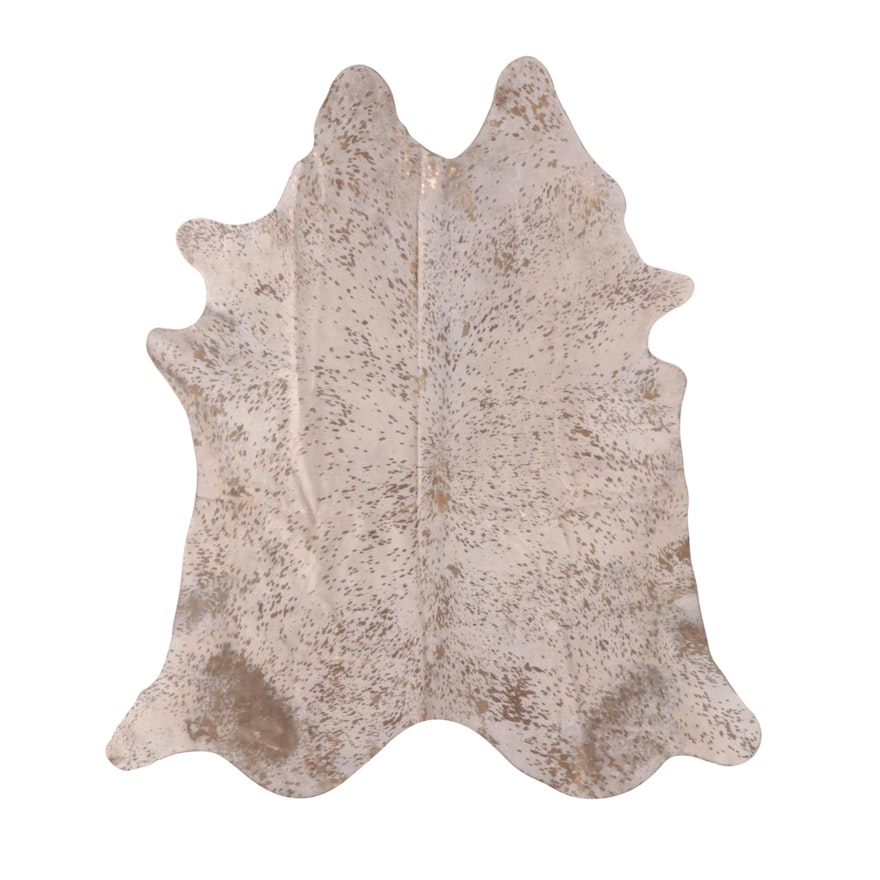 6'6 x 6'9 Metallic Accented Cow Hide Area Rug
