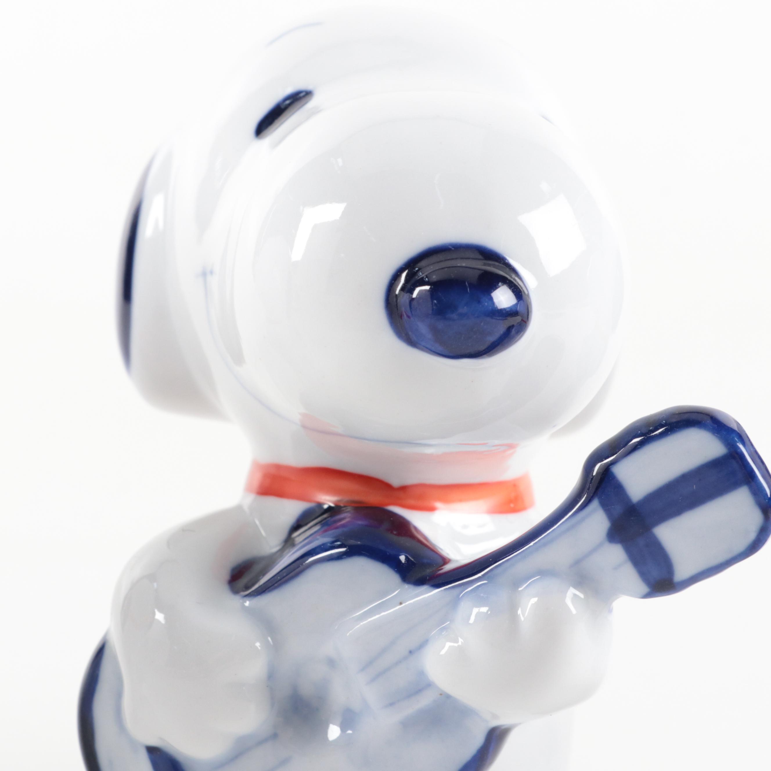 Sun Hing Peanuts Snoopy Ceramic Figurines with Seto Ceramic Peanuts Stoppers