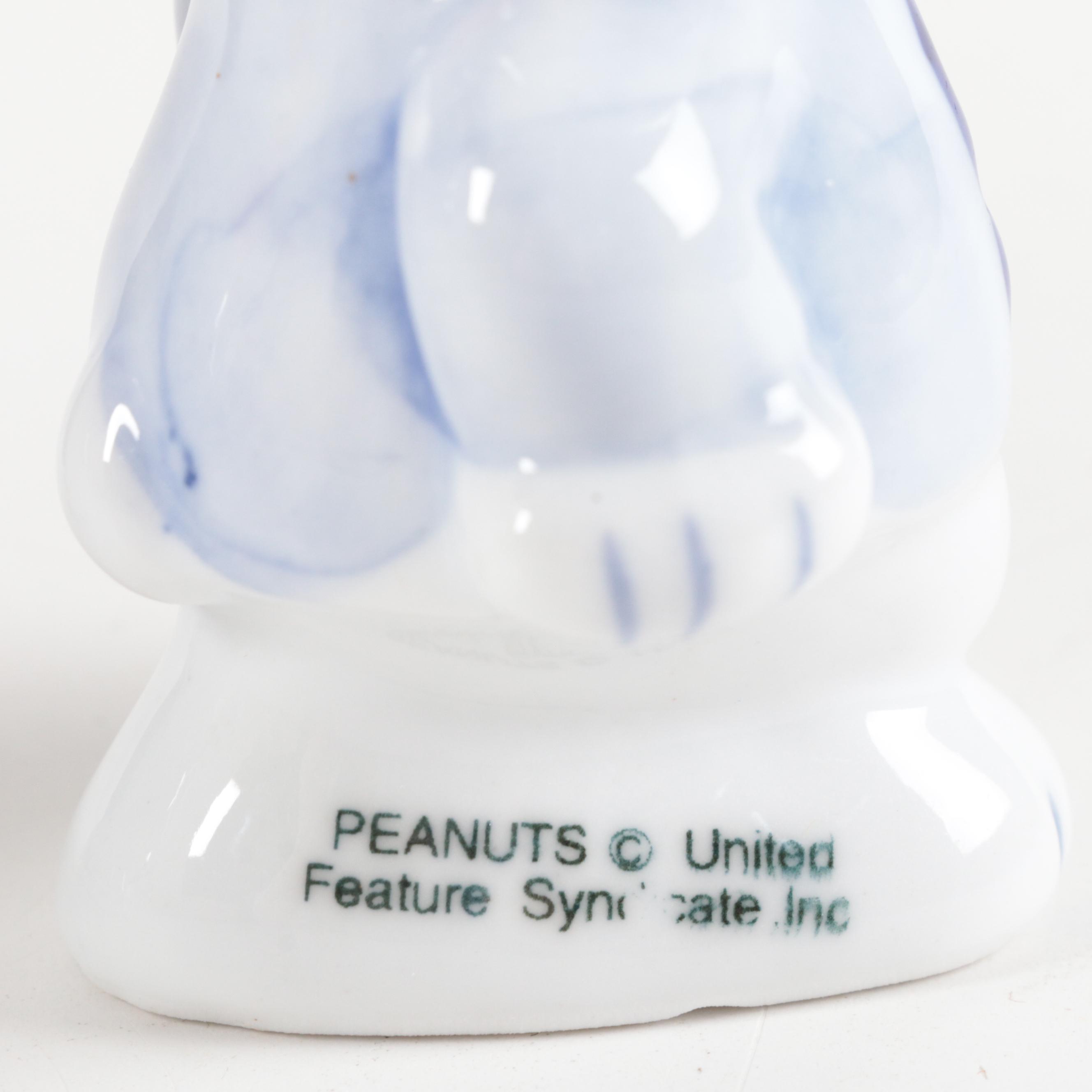 Sun Hing Peanuts Snoopy Ceramic Figurines with Seto Ceramic Peanuts Stoppers