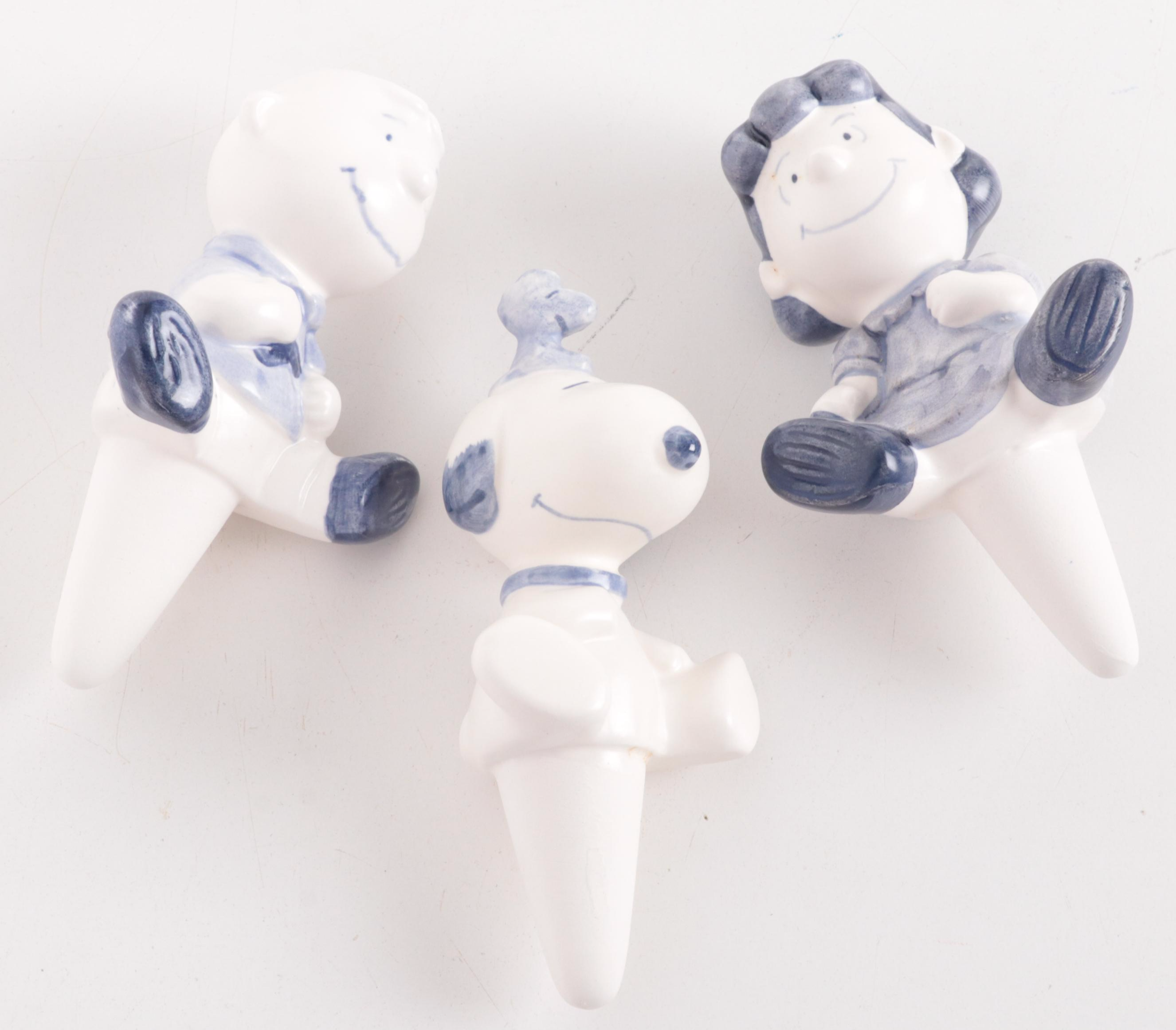 Sun Hing Peanuts Snoopy Ceramic Figurines with Seto Ceramic Peanuts Stoppers