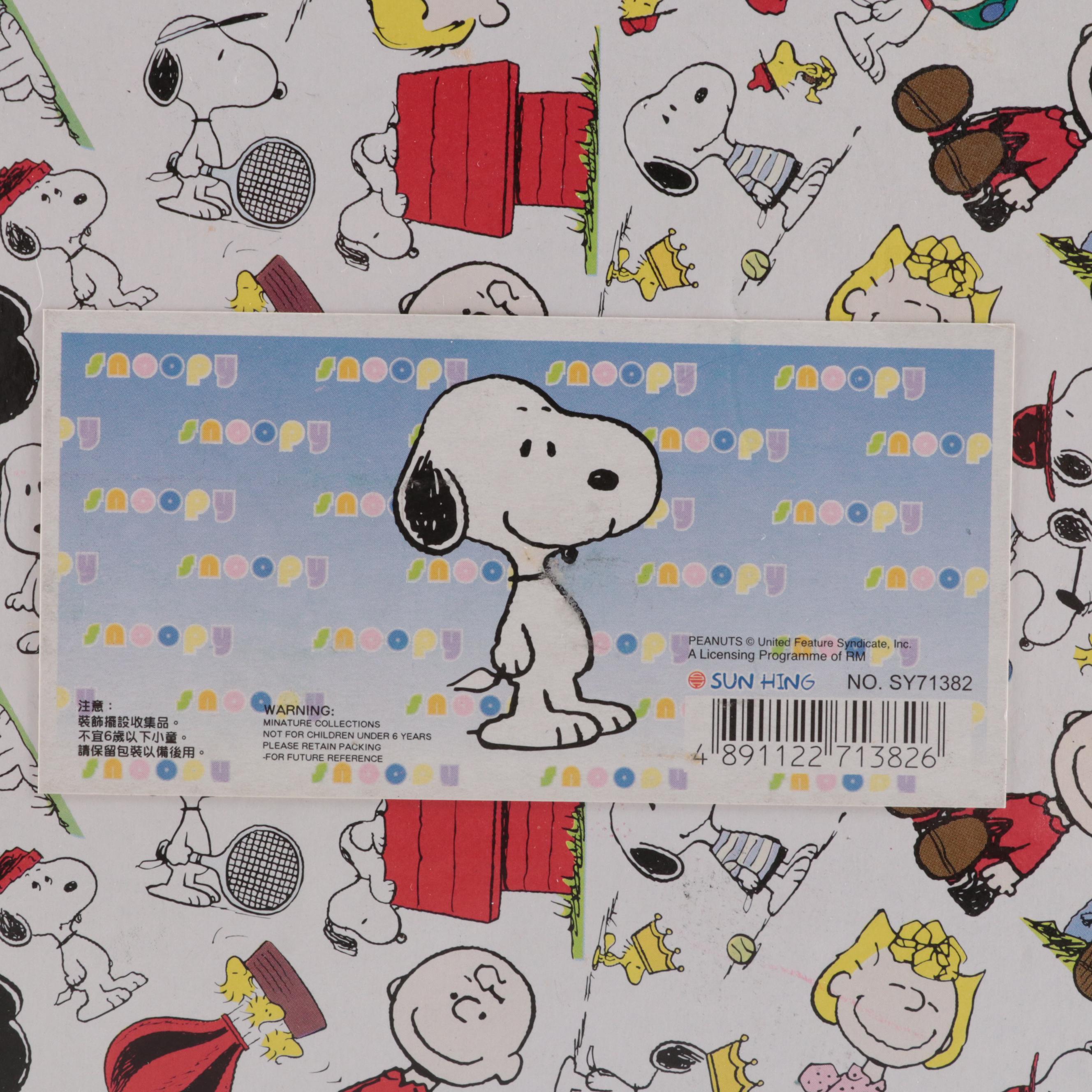 Sun Hing Peanuts Snoopy Ceramic Figurines with Seto Ceramic Peanuts Stoppers