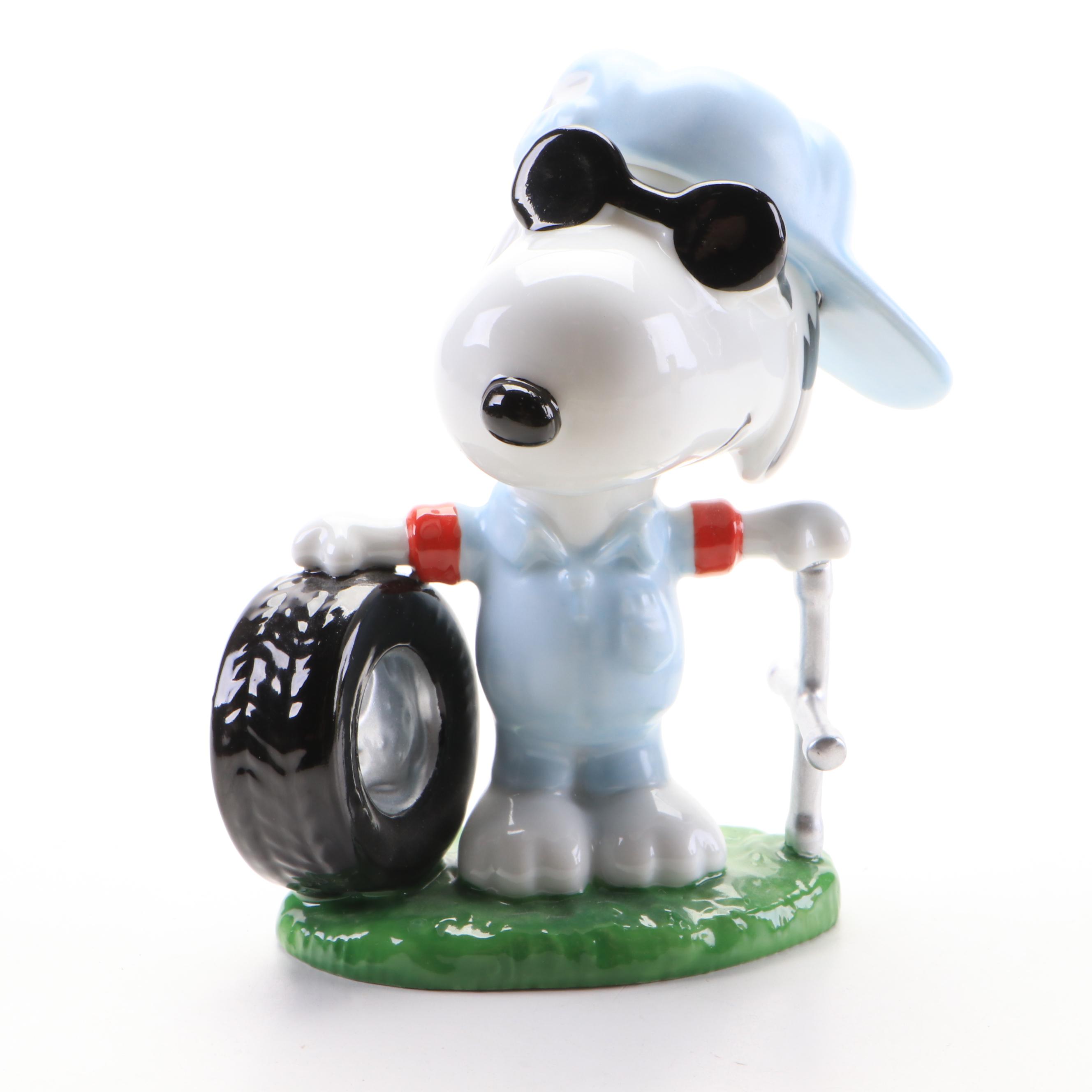 United Feature Syndicate Peanuts "Mailman Snoopy" and Other Figurines