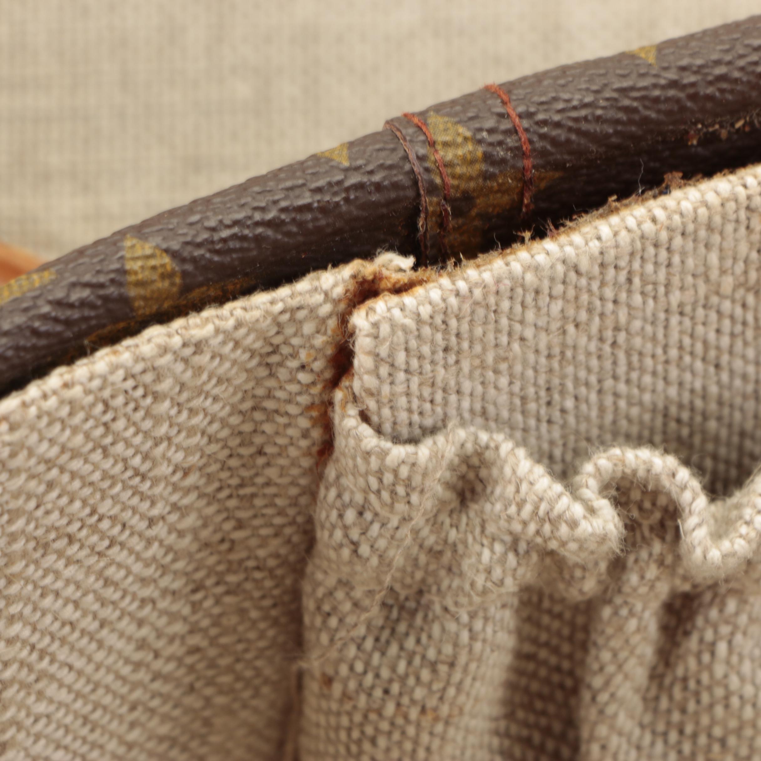 Louis Vuitton Boite Chapeaux 50 Hat Box in Monogram Canvas and Leather Trim