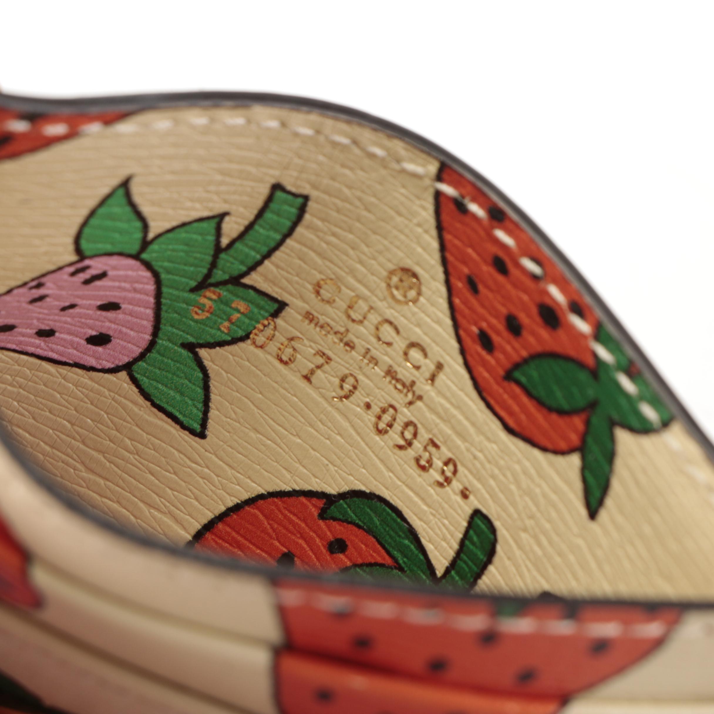 Gucci Zumi Card Case in Strawberry Print Leather with Box