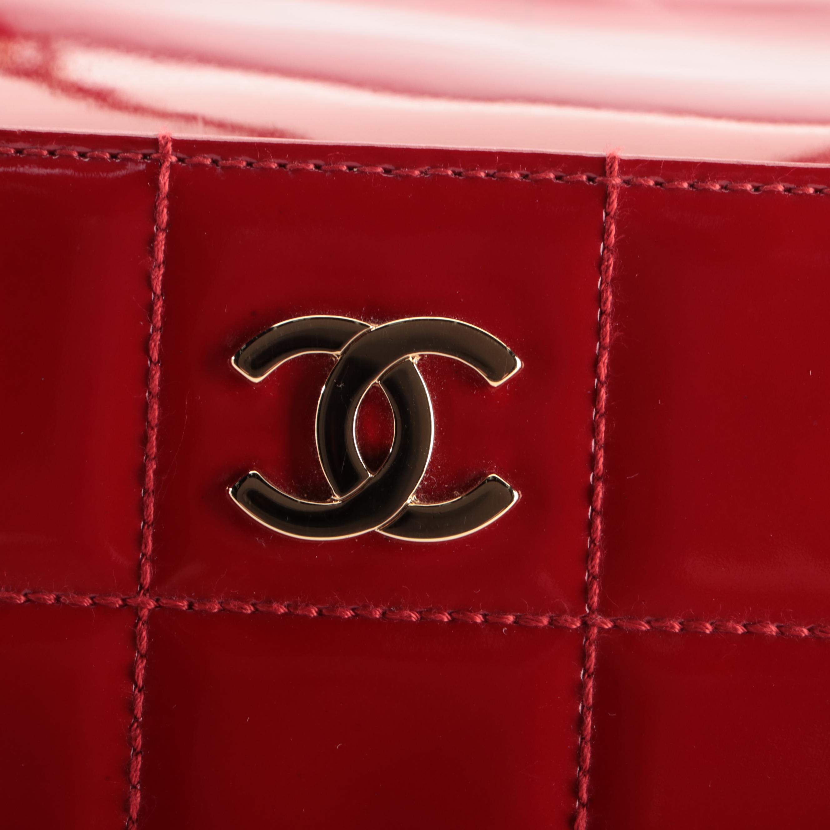 Chanel Chocolate Bar Tote Bag in Quilted Red Patent Leather