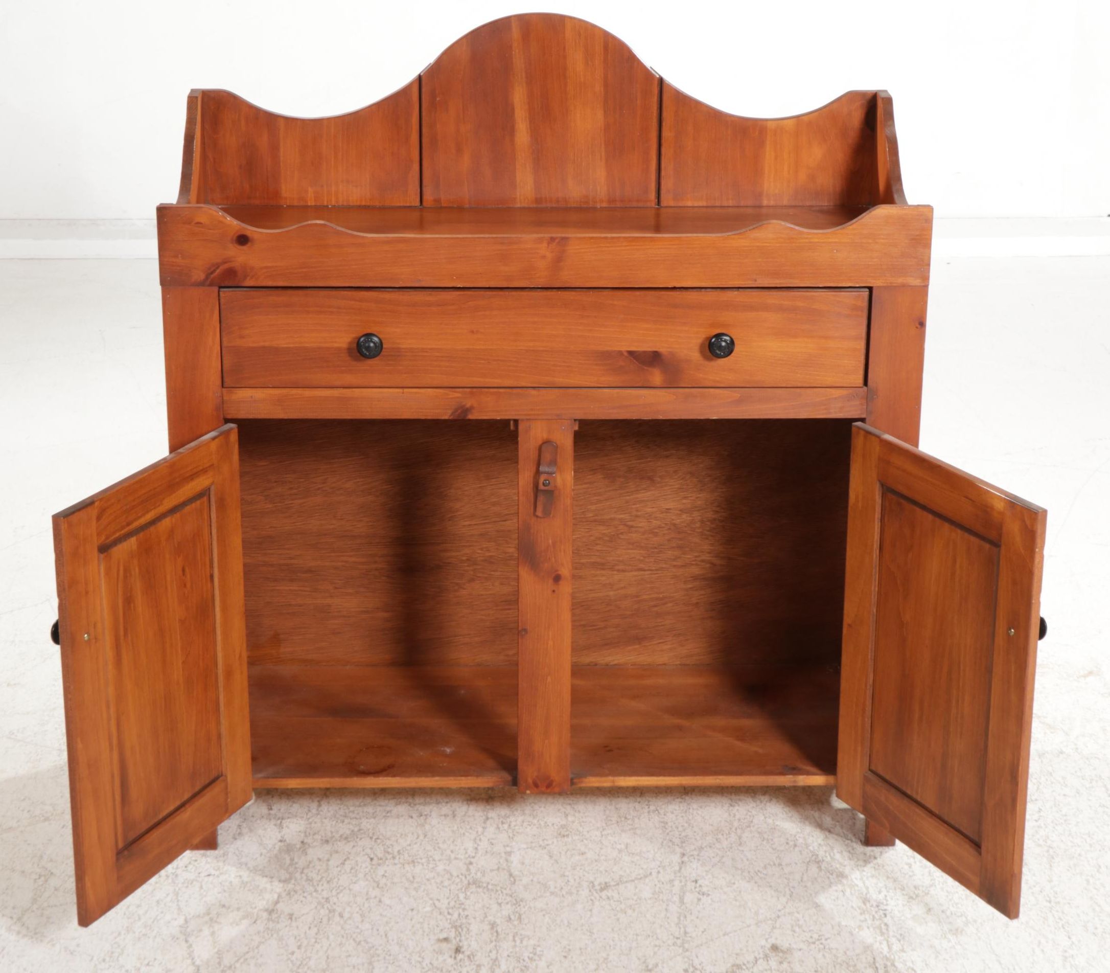 Mastercraft Pine Dry Sink Cabinet, Mid to Late 20th Century