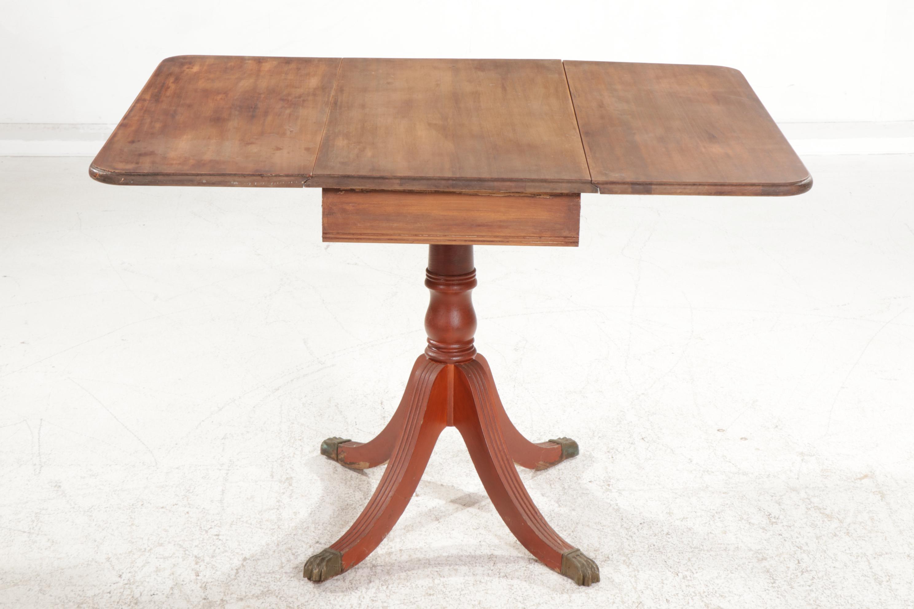 Brandt Sheraton Style Walnut Drop Leaf Table, Mid to Late 20th Century