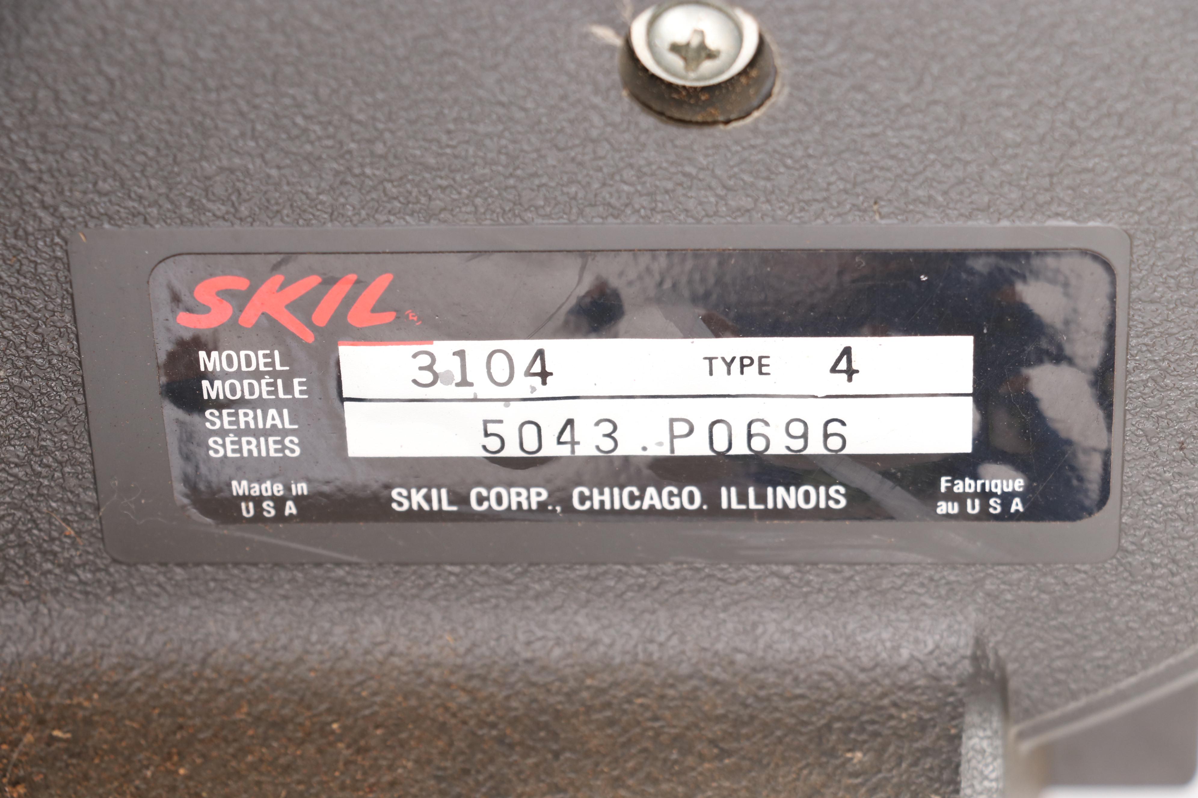 Skil 10" Motorized Electric Bandsaw on Stand