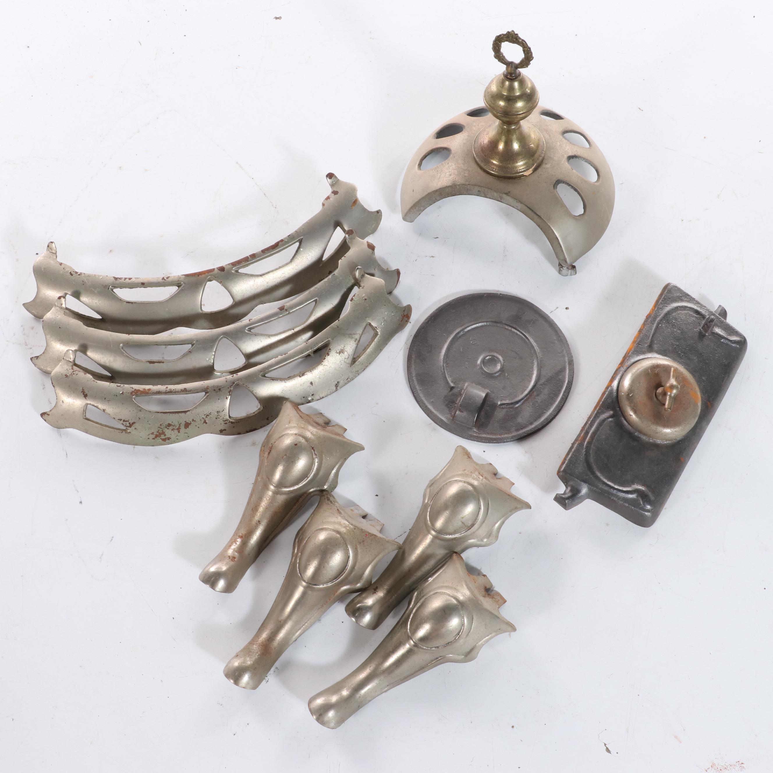 Athens Stove Works No. A17 Round Oak Stove, Late 19th/ Early 20th Century