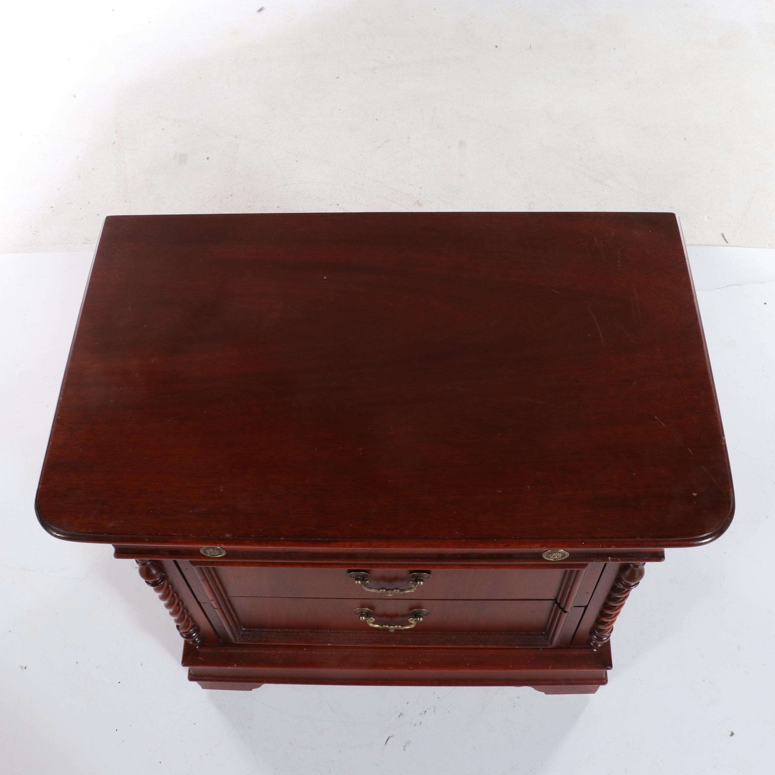 Pair of Lexington "Vestiges" Cherry Nightstands, Late 20th Century