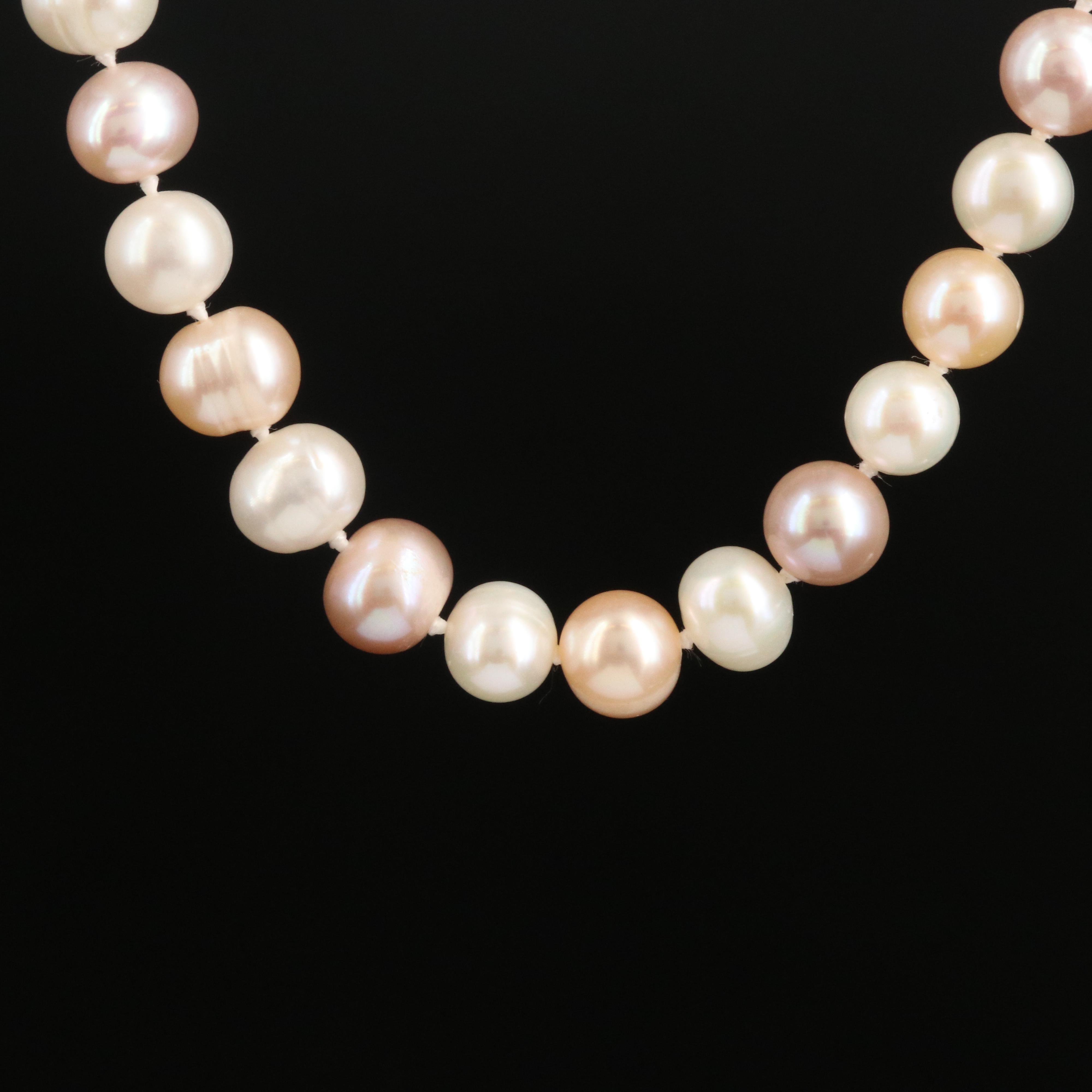 Rope Length Pearl Necklace