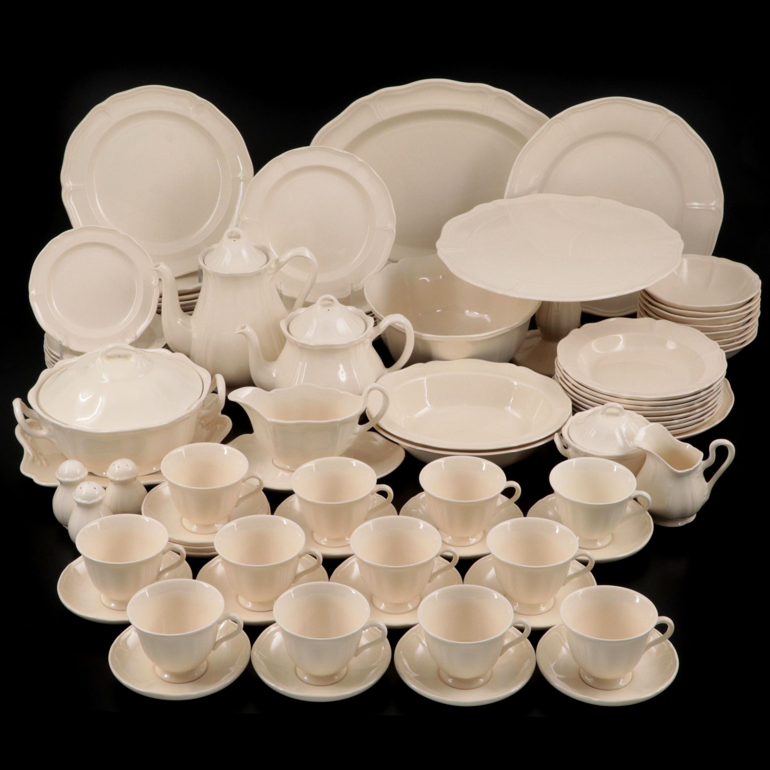 Wedgwood "Queen's Plain" Dinnerware and Table Accessories
