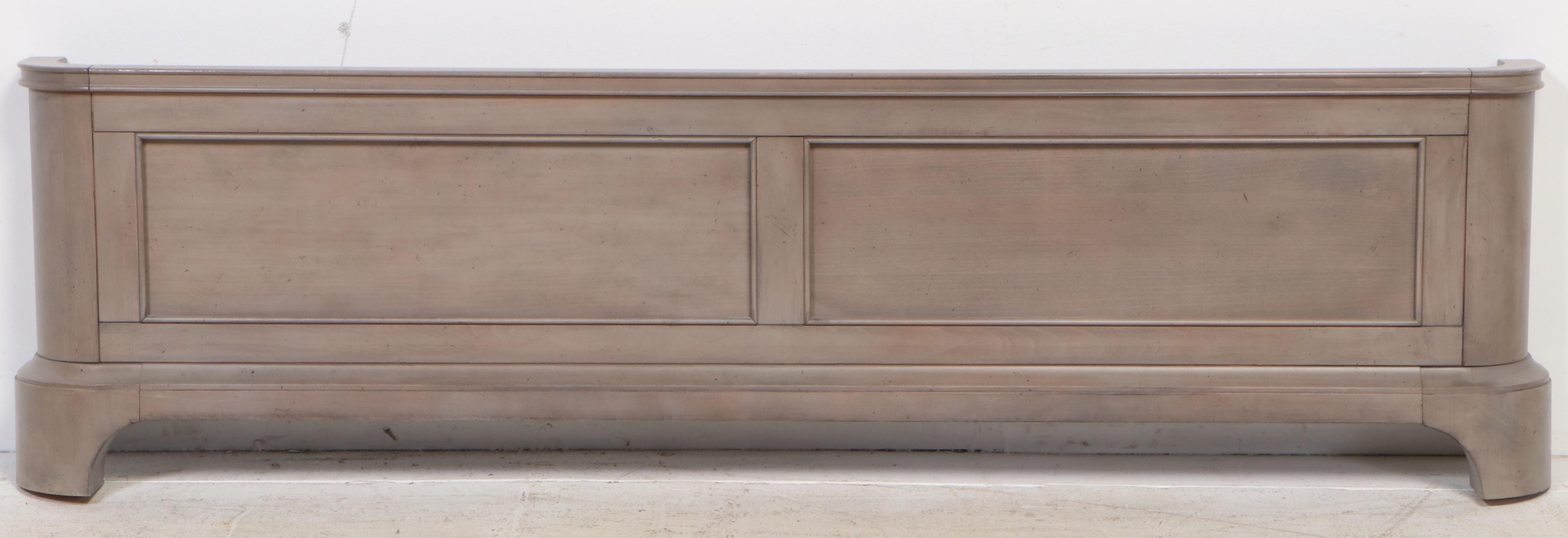 Cresent Fine Furniture "Melrose" Beech Queen Size Bed Frame in Gray Finish