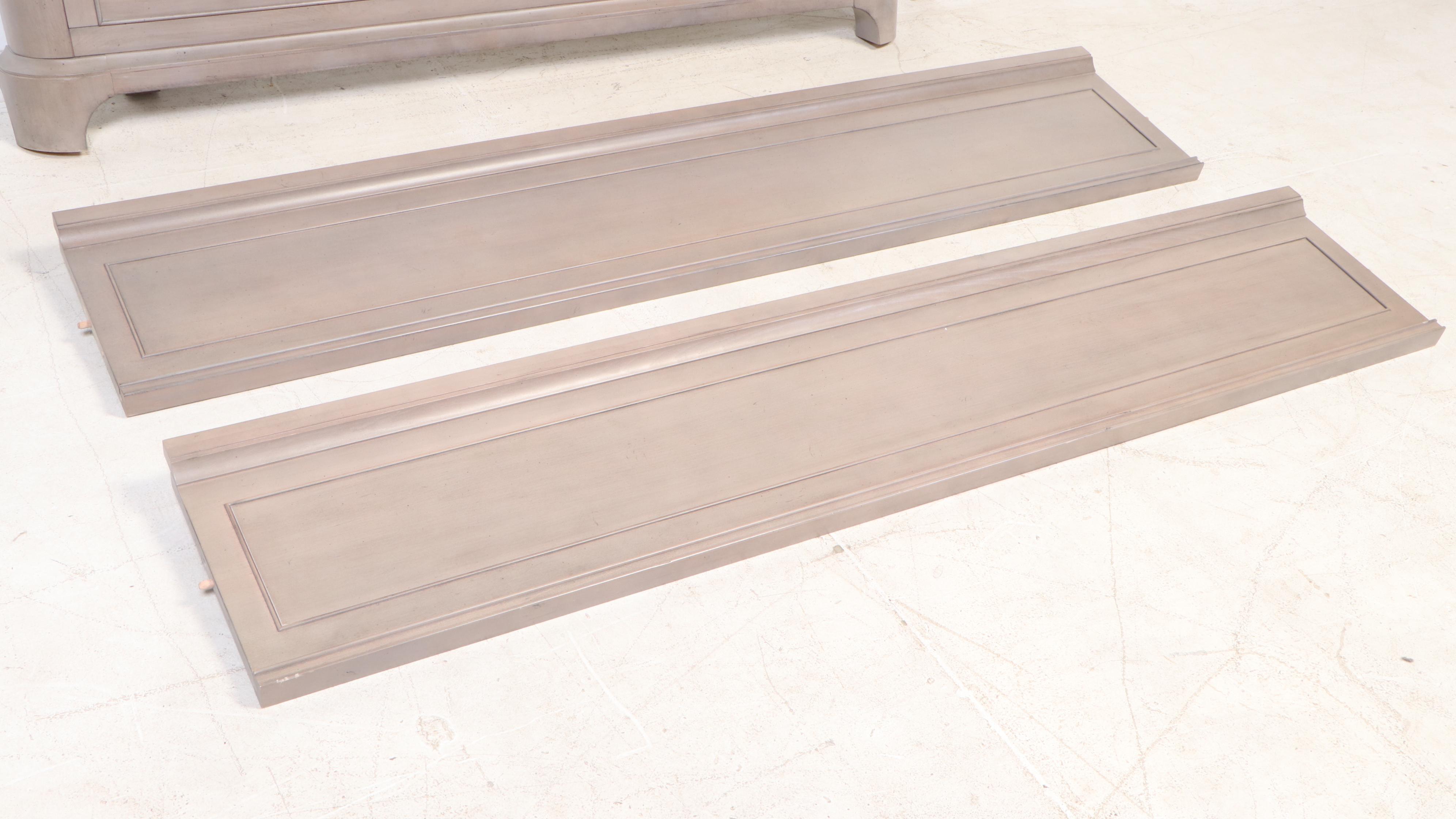 Cresent Fine Furniture "Melrose" Beech Queen Size Bed Frame in Gray Finish