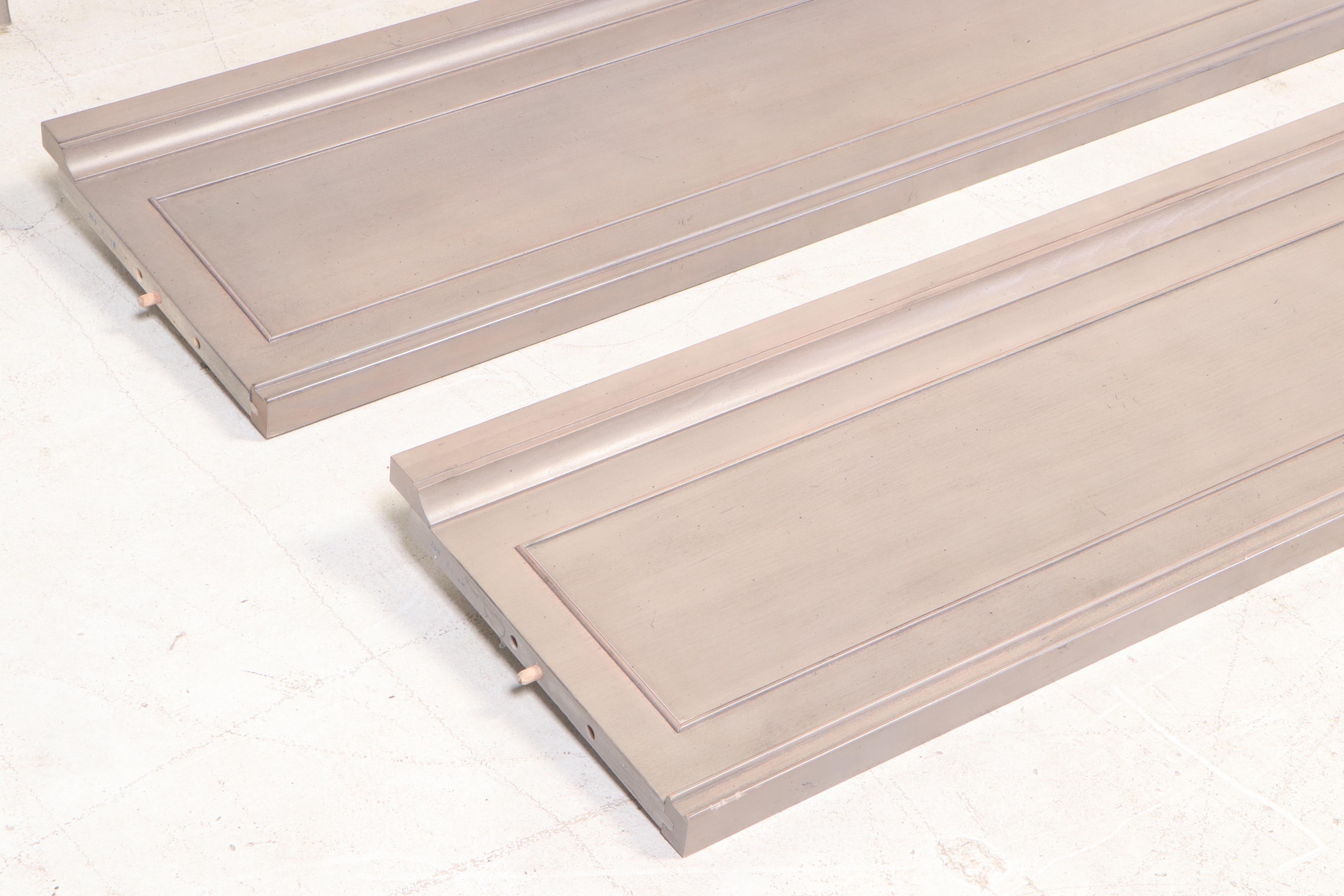 Cresent Fine Furniture "Melrose" Beech Queen Size Bed Frame in Gray Finish