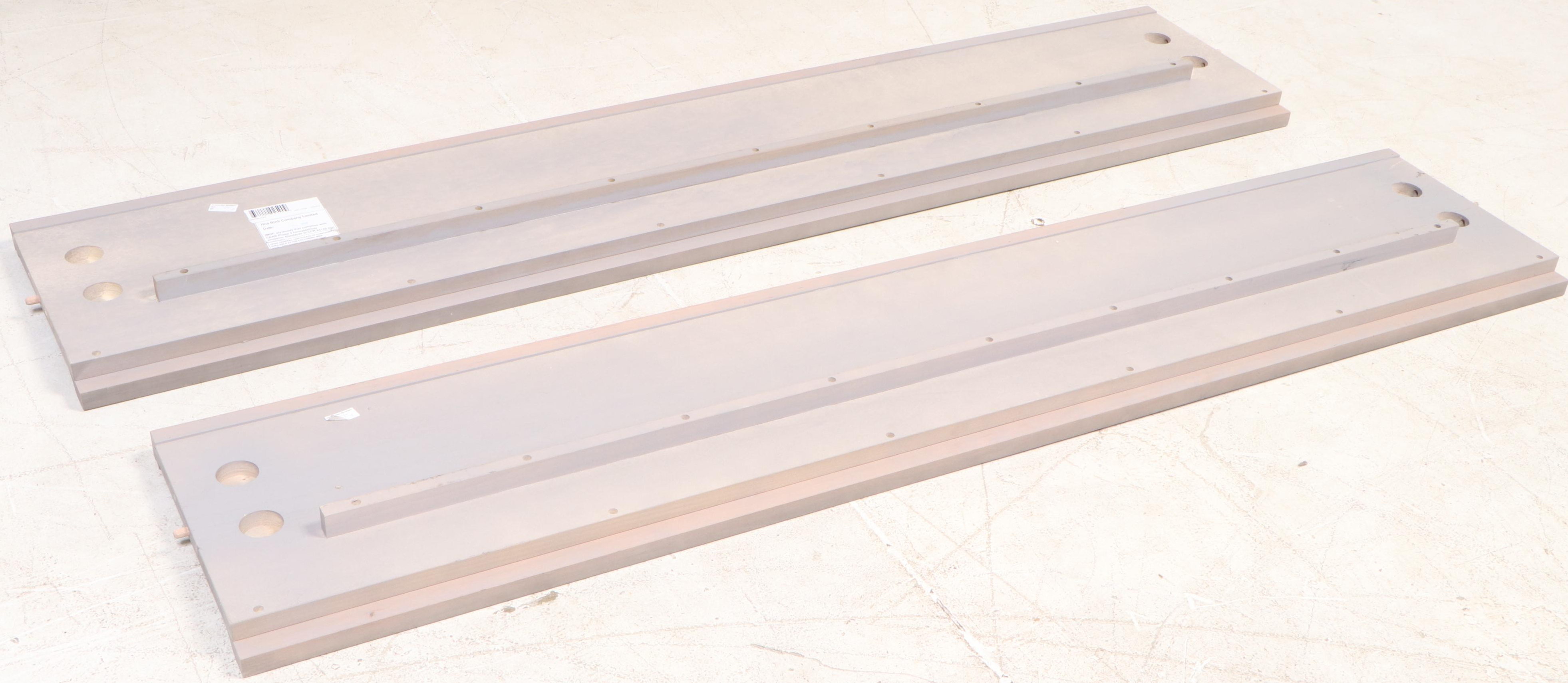 Cresent Fine Furniture "Melrose" Beech Queen Size Bed Frame in Gray Finish