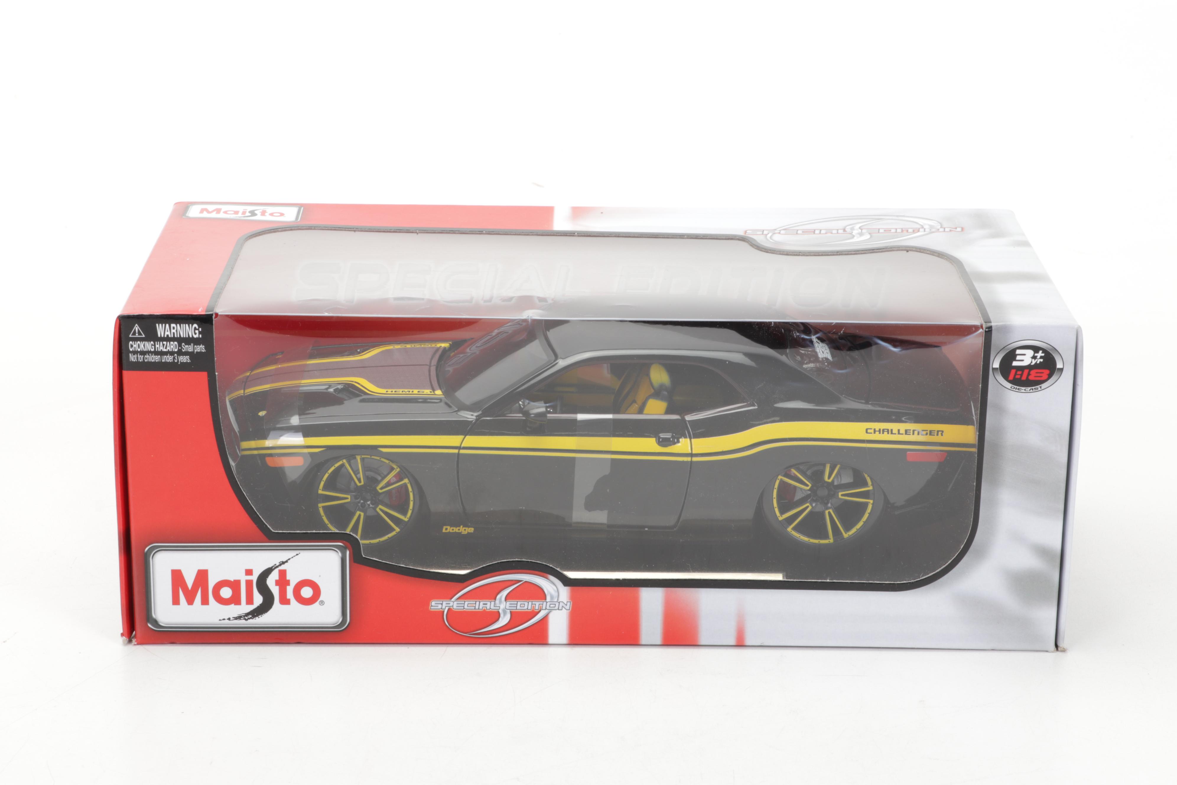 Maisto Premier Edition Mercedes-Benz SLS AMG 1/18 Diecast Car and Others