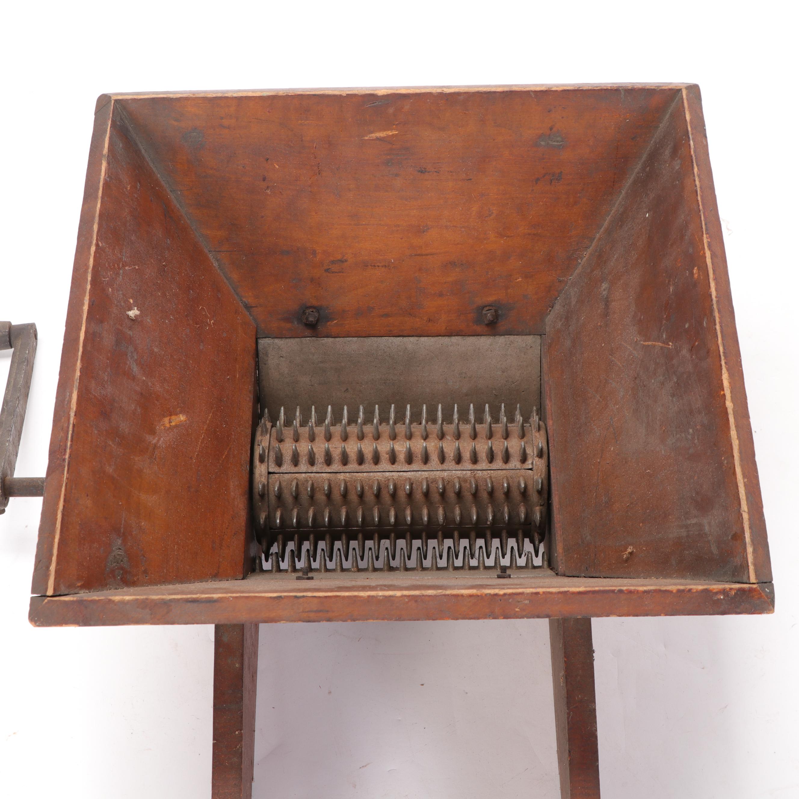 Hoosier Wood and Metal Tabletop Fruit Crusher, Early to Mid 20th Century