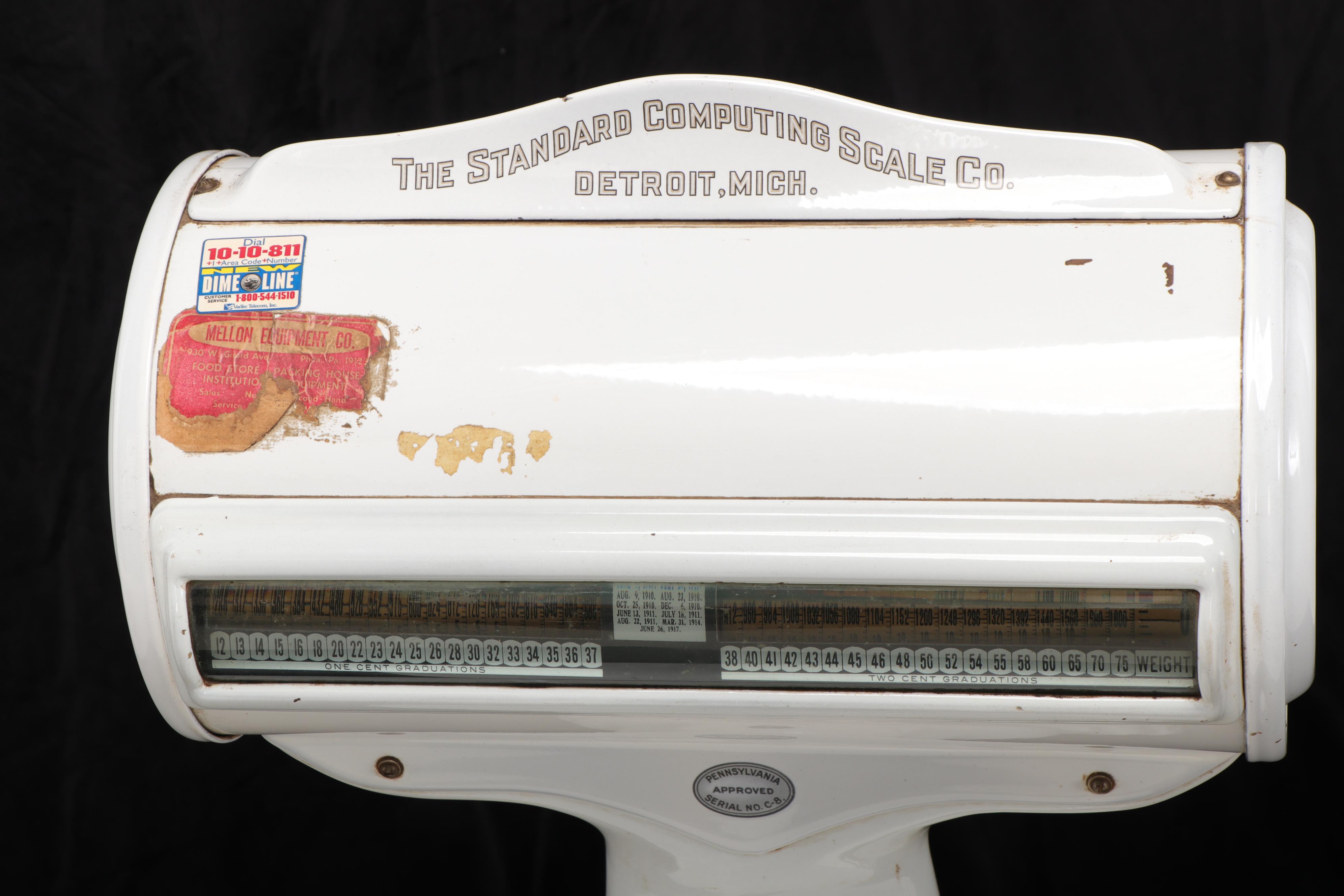 The Standard Computing Scale Co. Countertop Scale, Early/Mid-20th Century