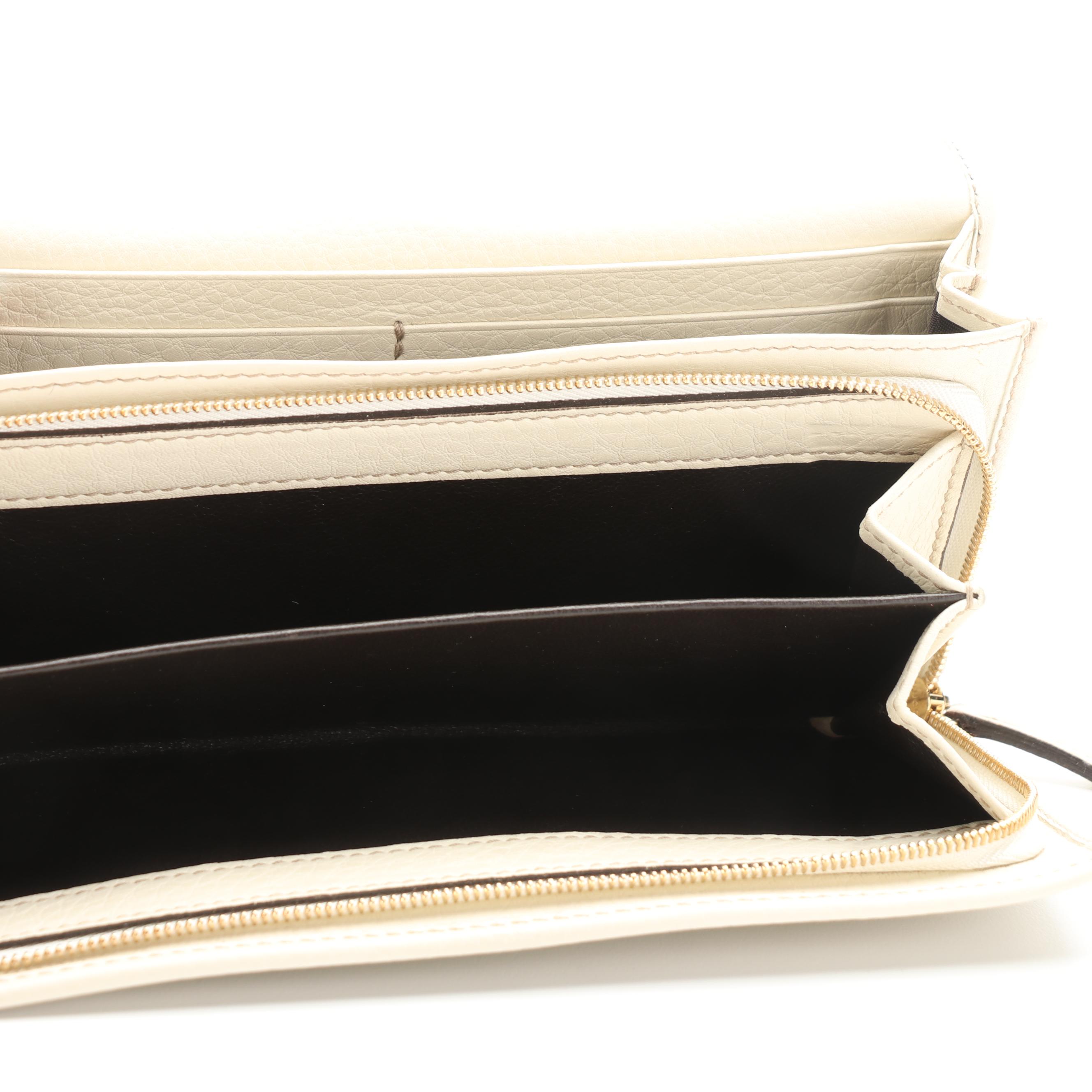 Gucci Interlocking GG Soho Continental Wallet in Grained Leather