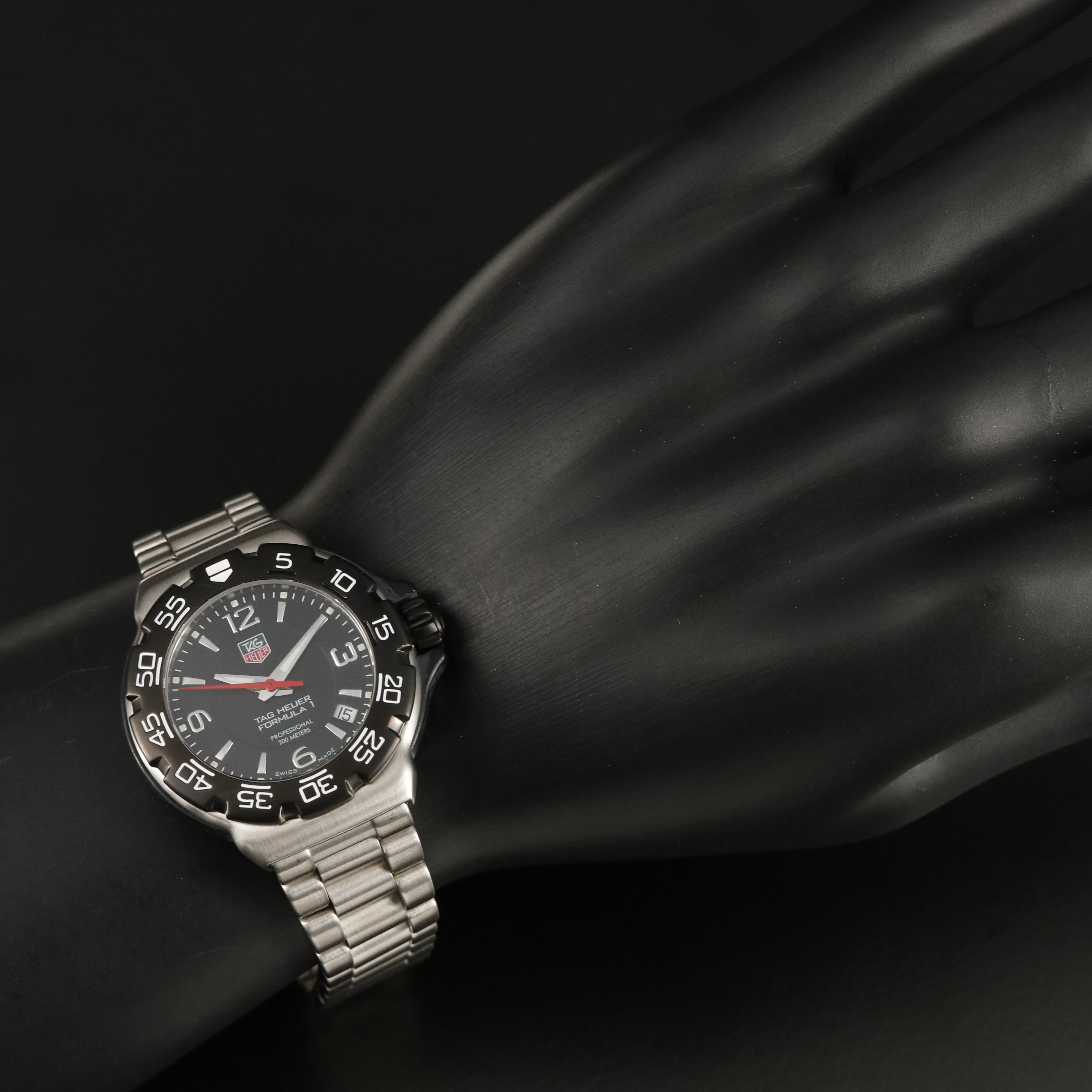 TAG Heuer Formula 1 Professional 200 Meters Quartz Watch