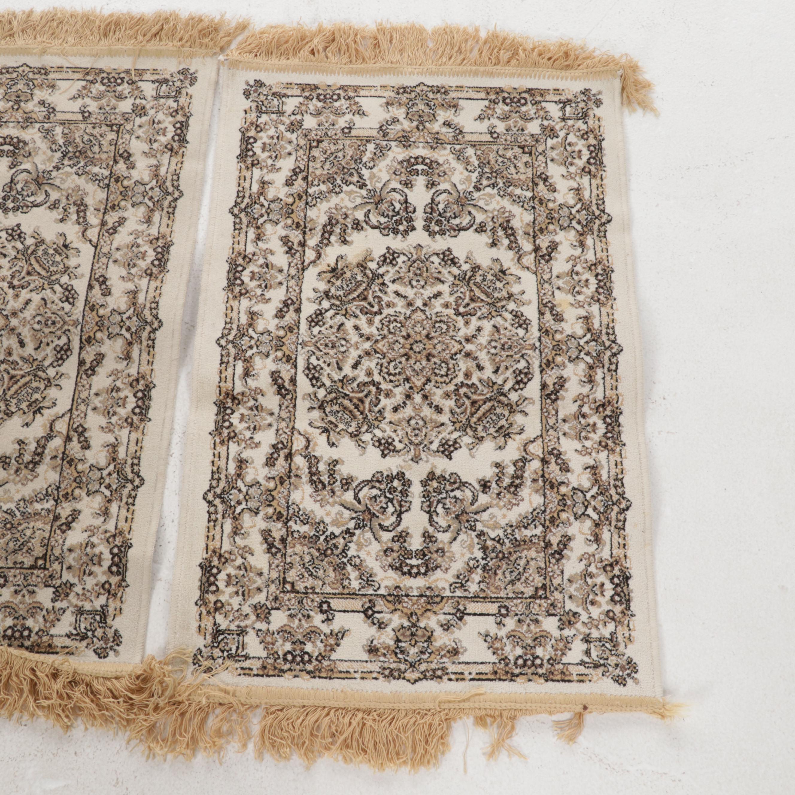 1'8 x 2'11 Machine Made Zrabi Rococo Style Accent Rugs