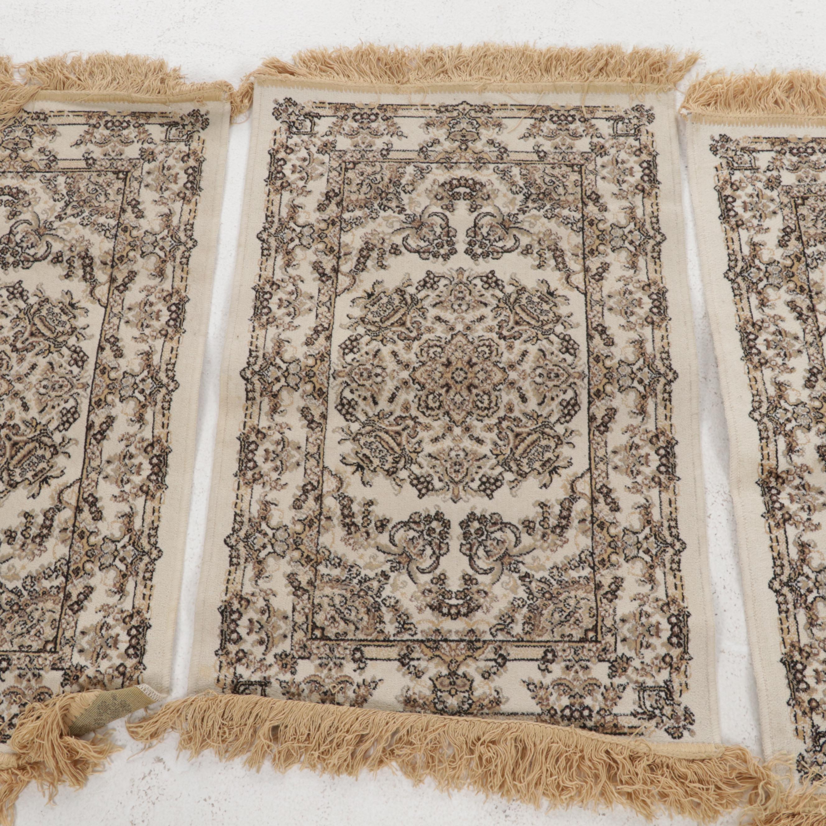 1'8 x 2'11 Machine Made Zrabi Rococo Style Accent Rugs