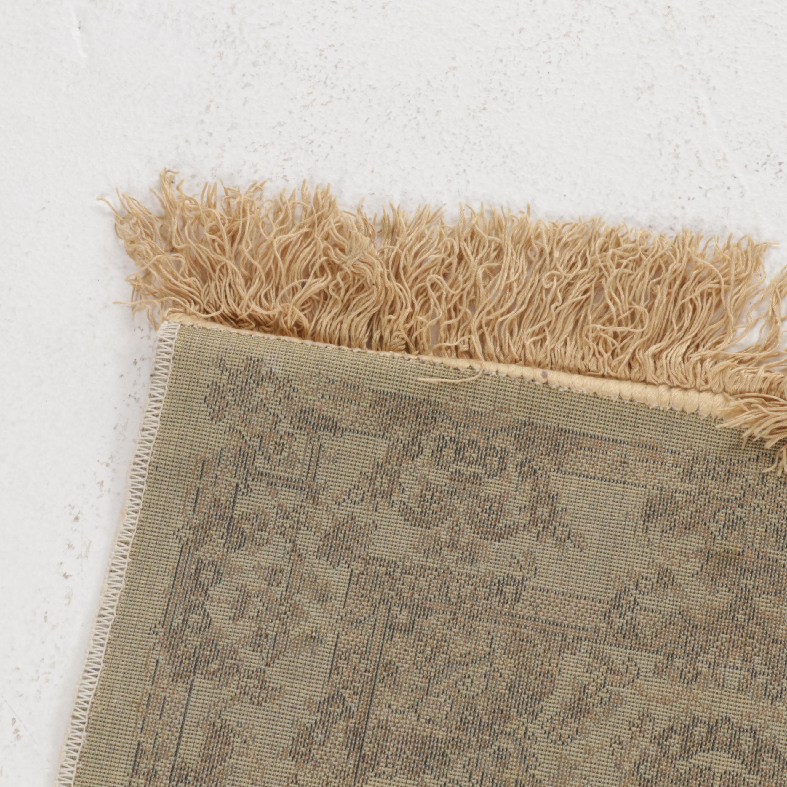 1'8 x 2'11 Machine Made Zrabi Rococo Style Accent Rugs