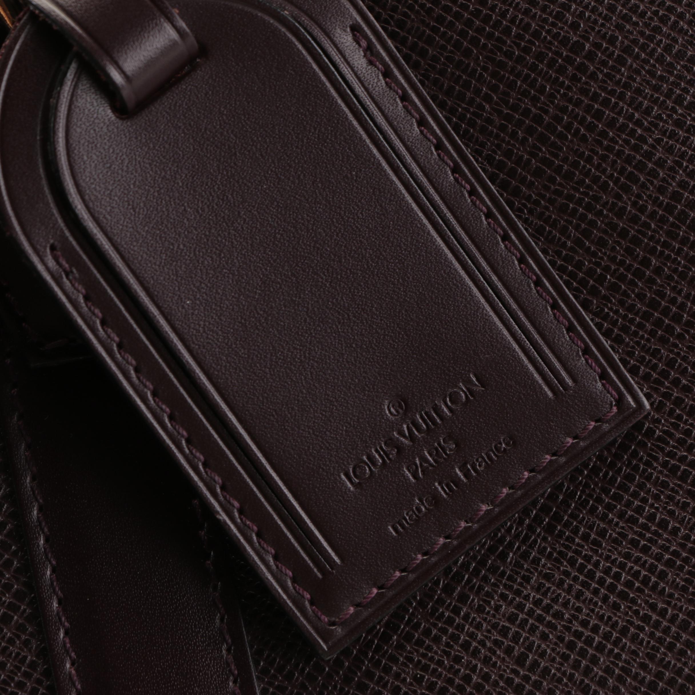 Louis Vuitton Kendall GM Travel Bag in Acajou Taïga Leather with Shoulder Strap