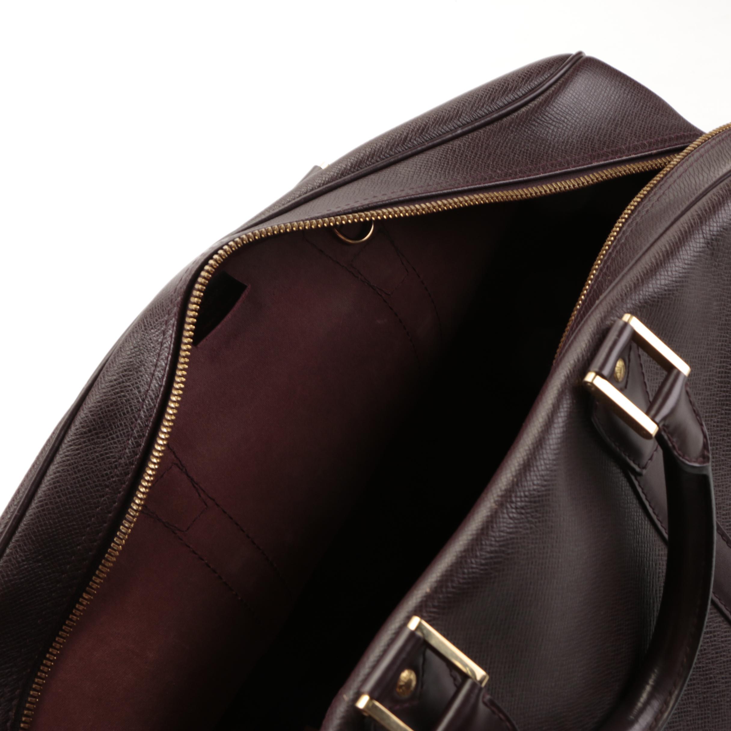 Louis Vuitton Kendall GM Travel Bag in Acajou Taïga Leather with Shoulder Strap