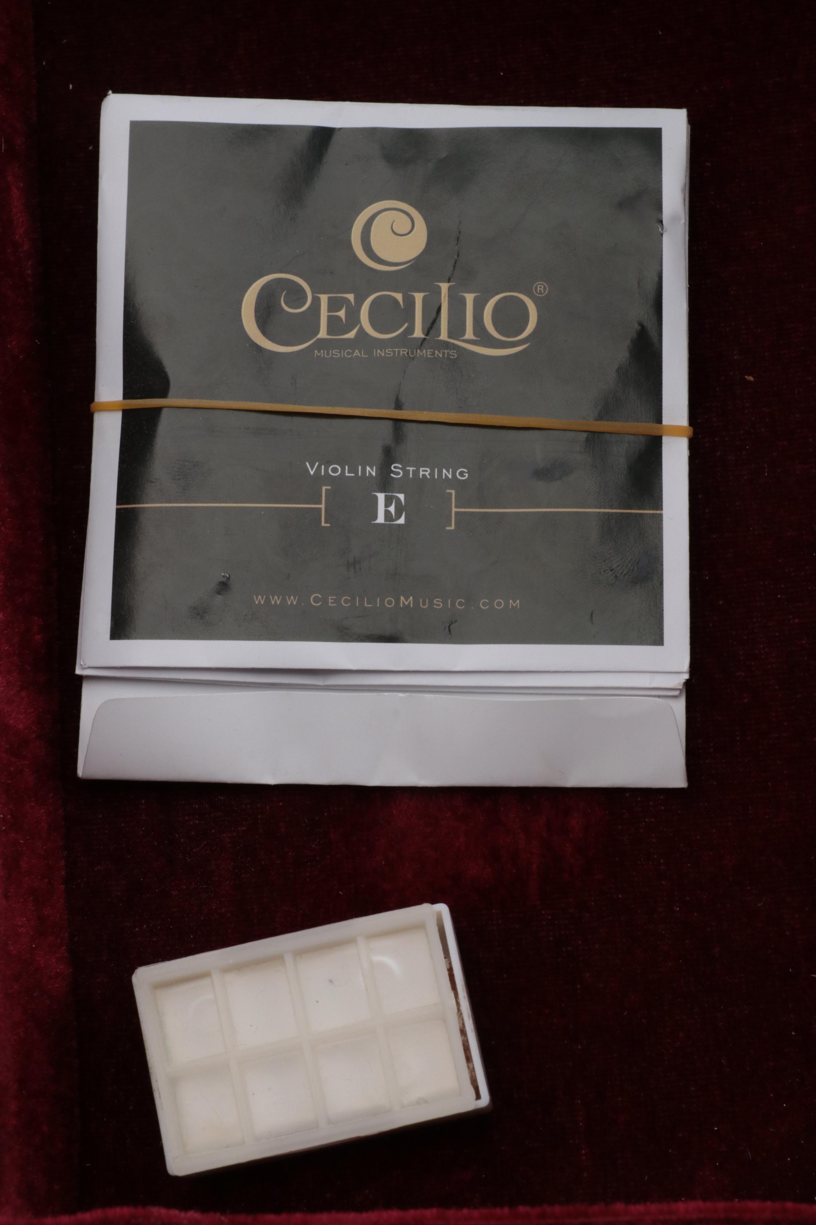 Mendini by Cecilio 4/4 Violin With Case and Bows