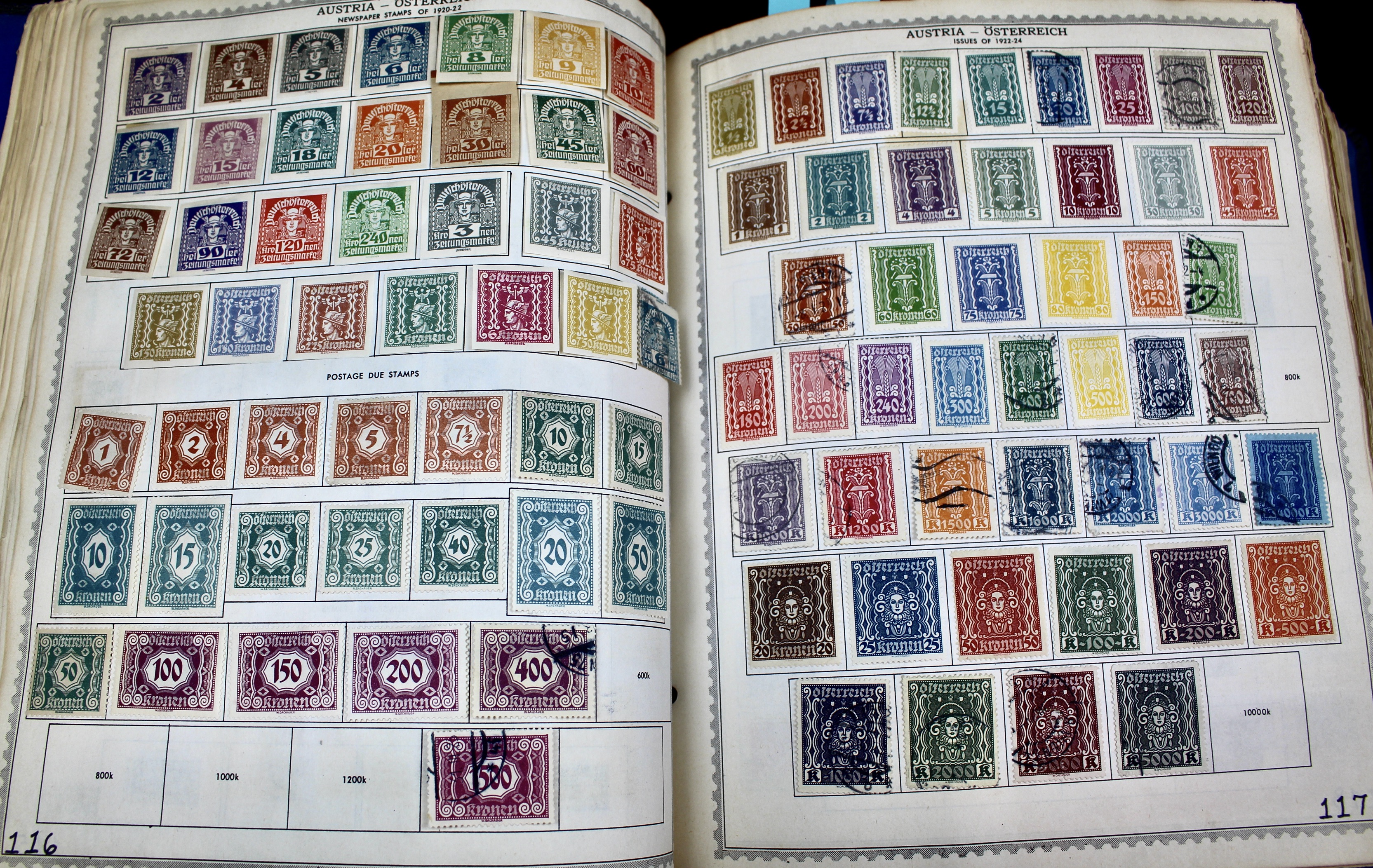 Minkus Master Global Stamp Album