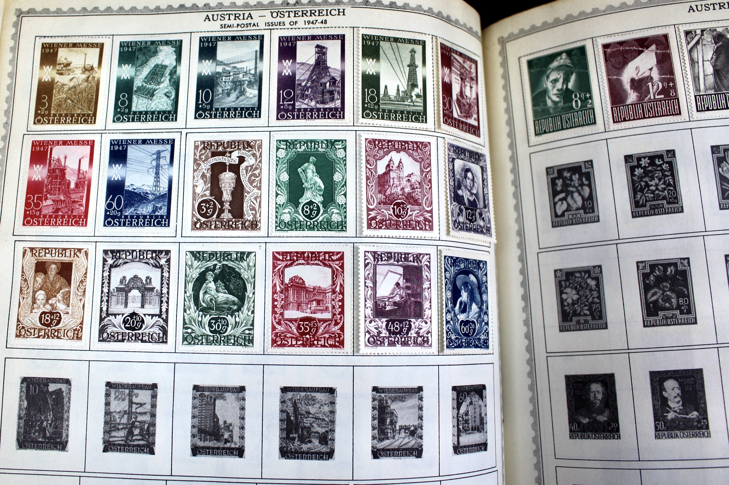 Minkus Master Global Stamp Album